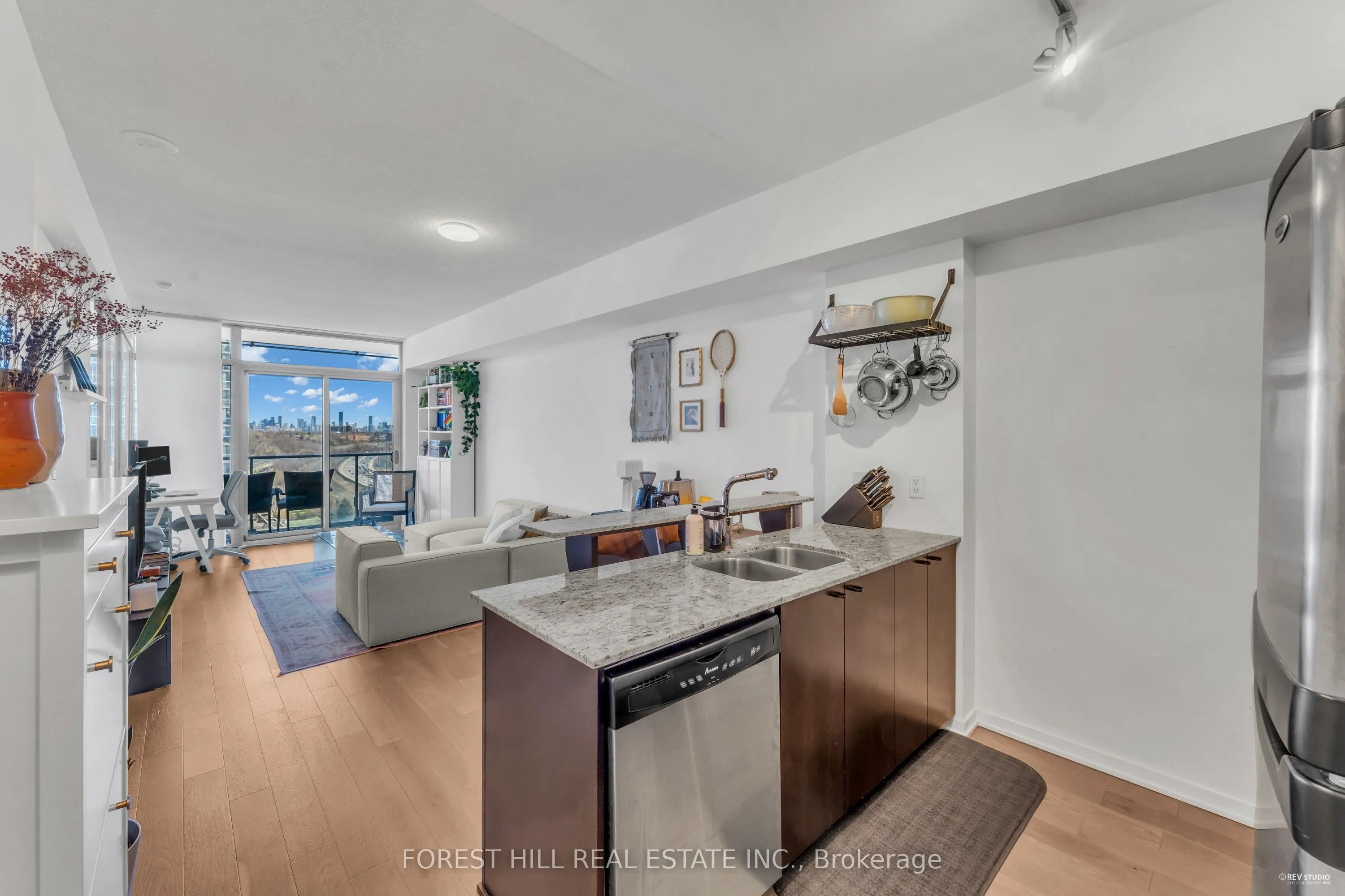 103 The Queensway Avenue, #1301