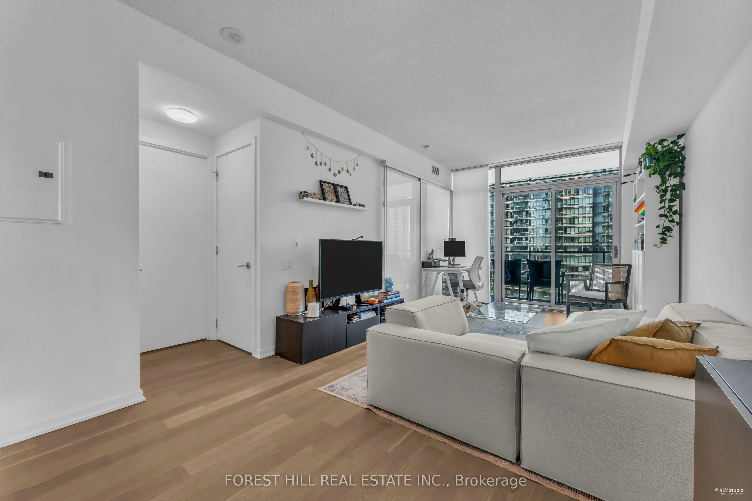 103 The Queensway Avenue, #1301