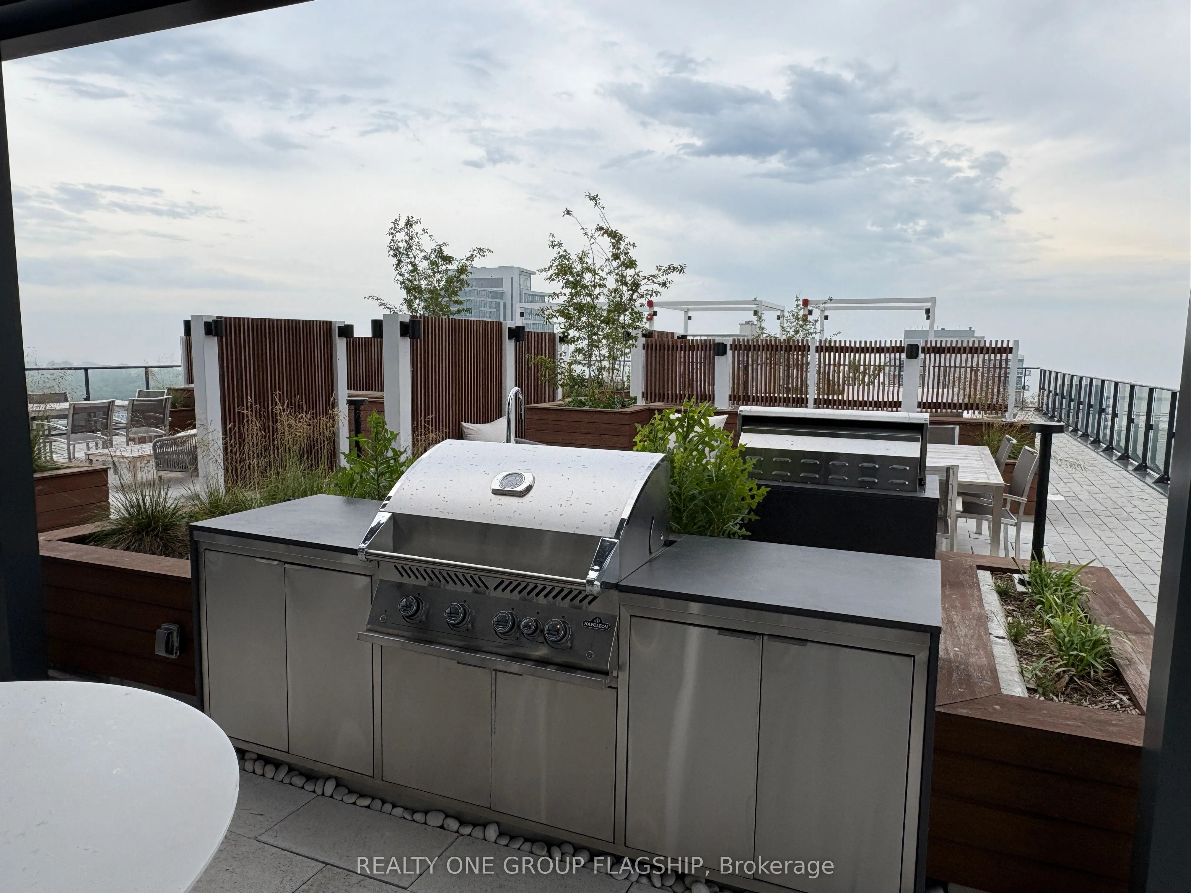28 Ann Street, #820