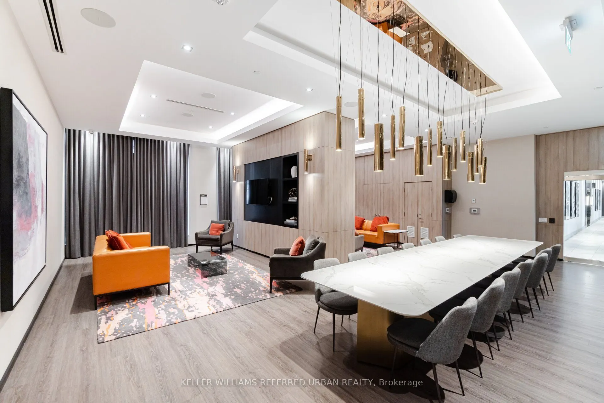 9 Mabelle Avenue, #2422