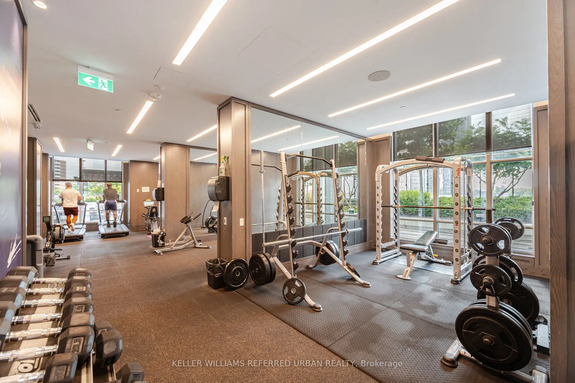 9 Mabelle Avenue, #2422