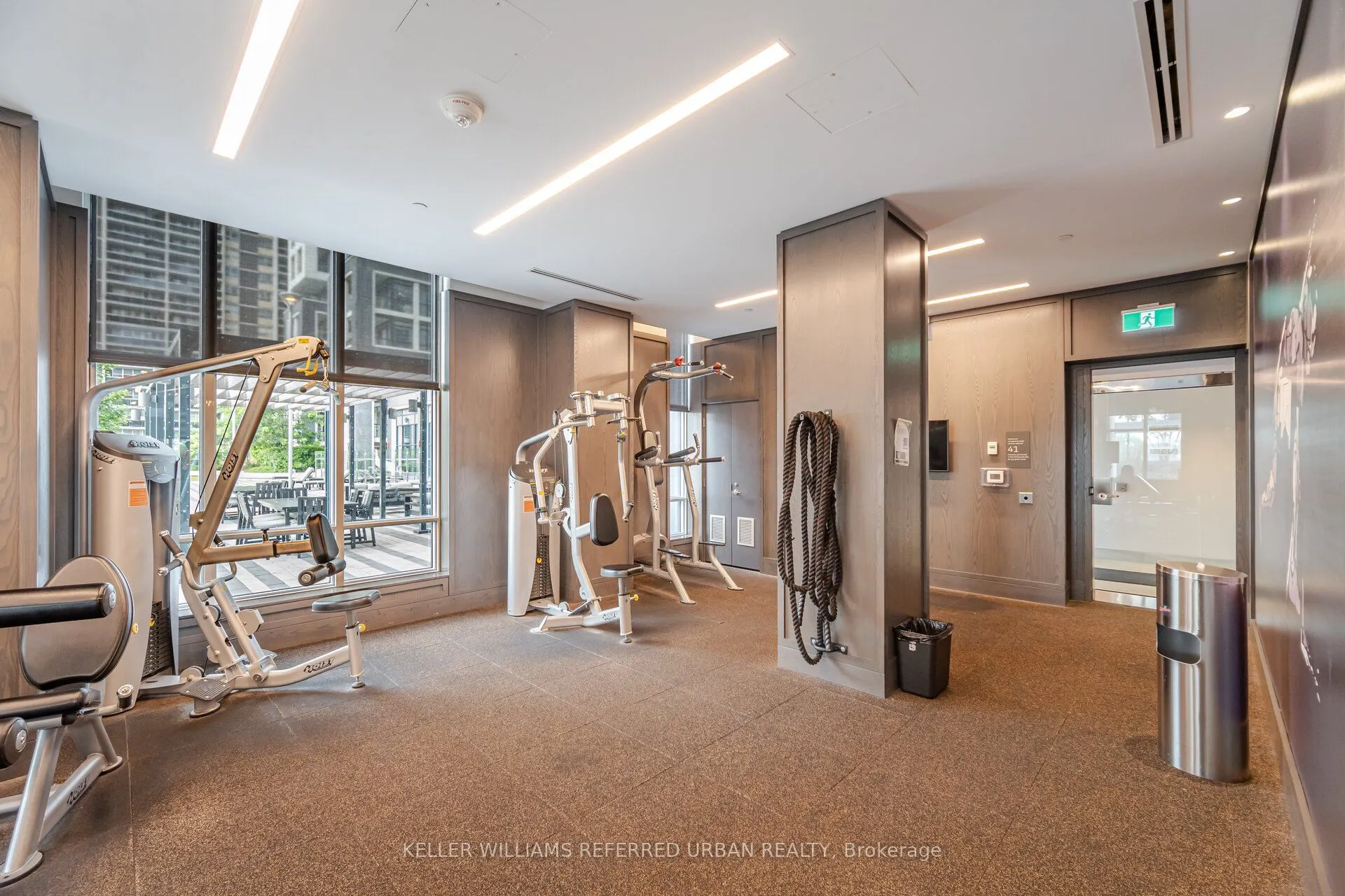 9 Mabelle Avenue, #2422