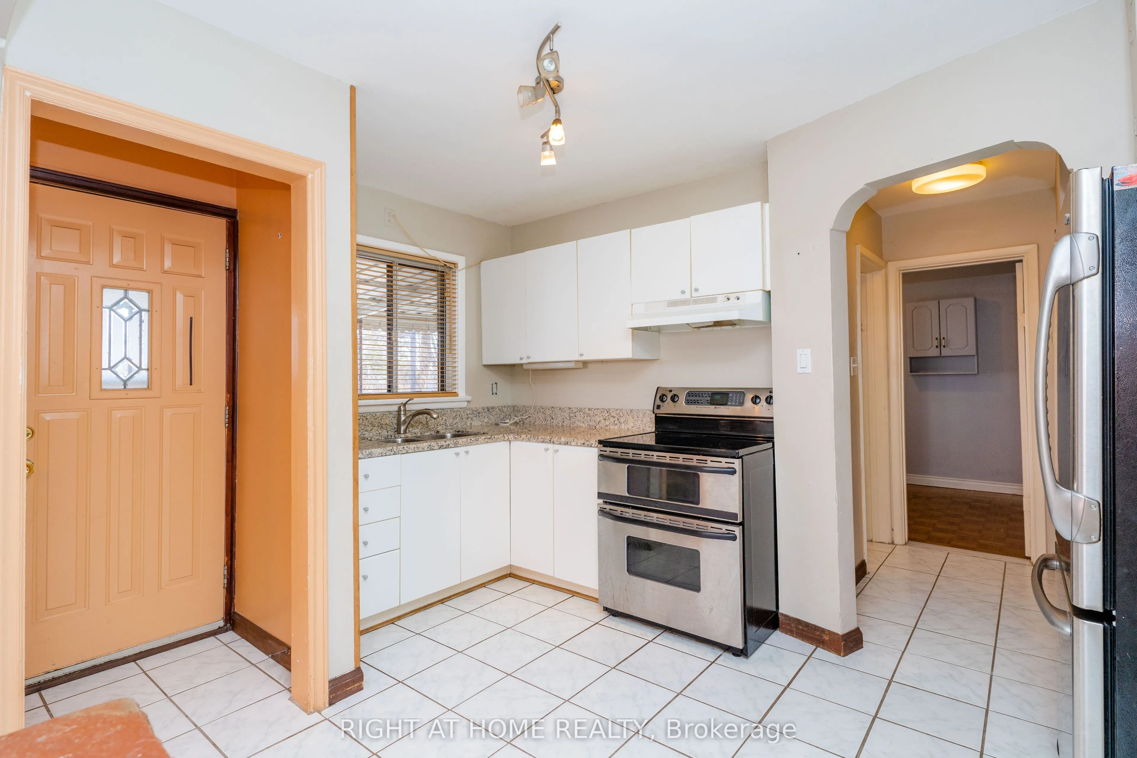 1045 Deta Road