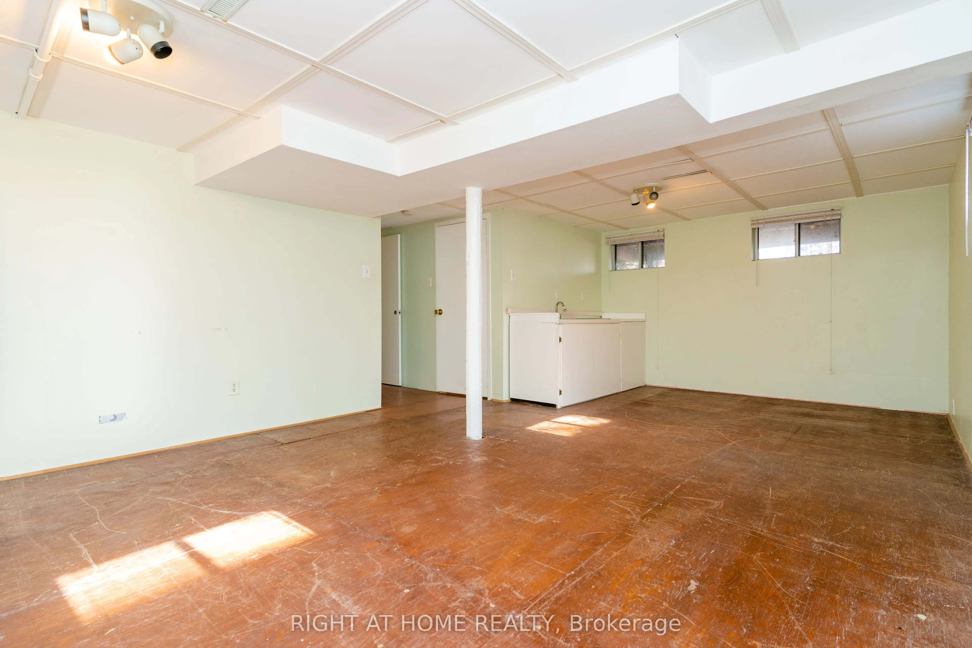 1045 Deta Road