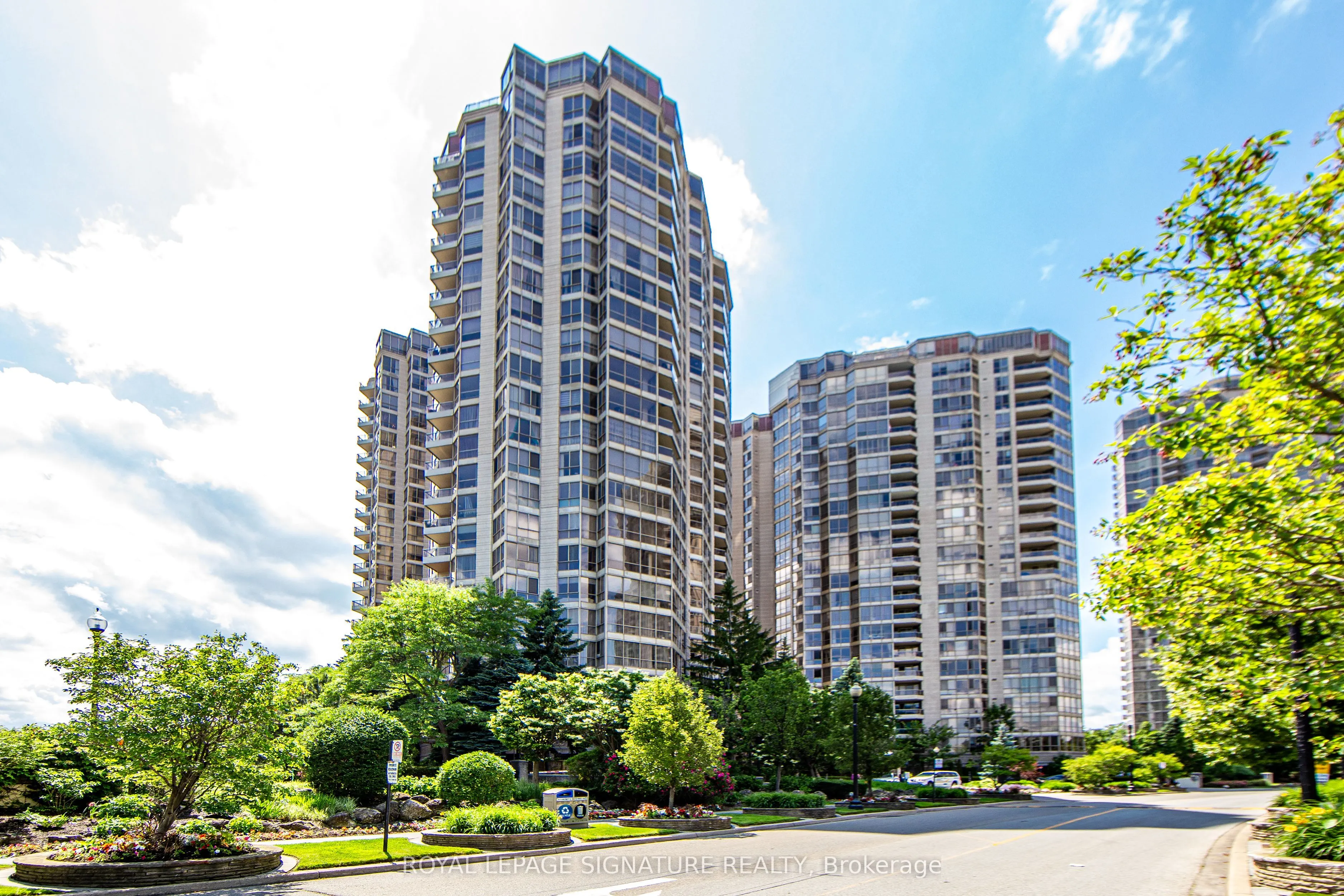 55 Kingsbridge Garden Circle, #2111