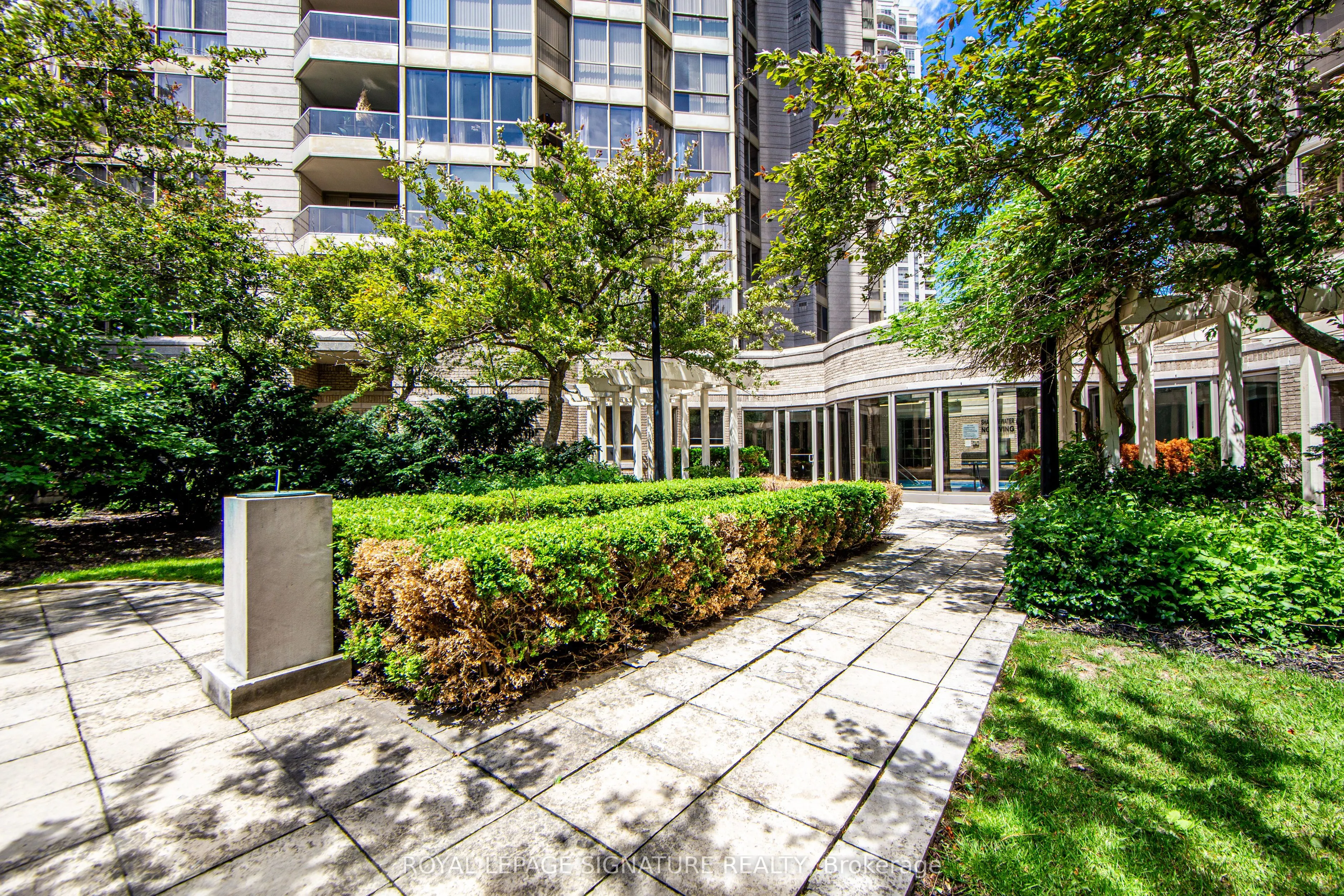 55 Kingsbridge Garden Circle, #2111