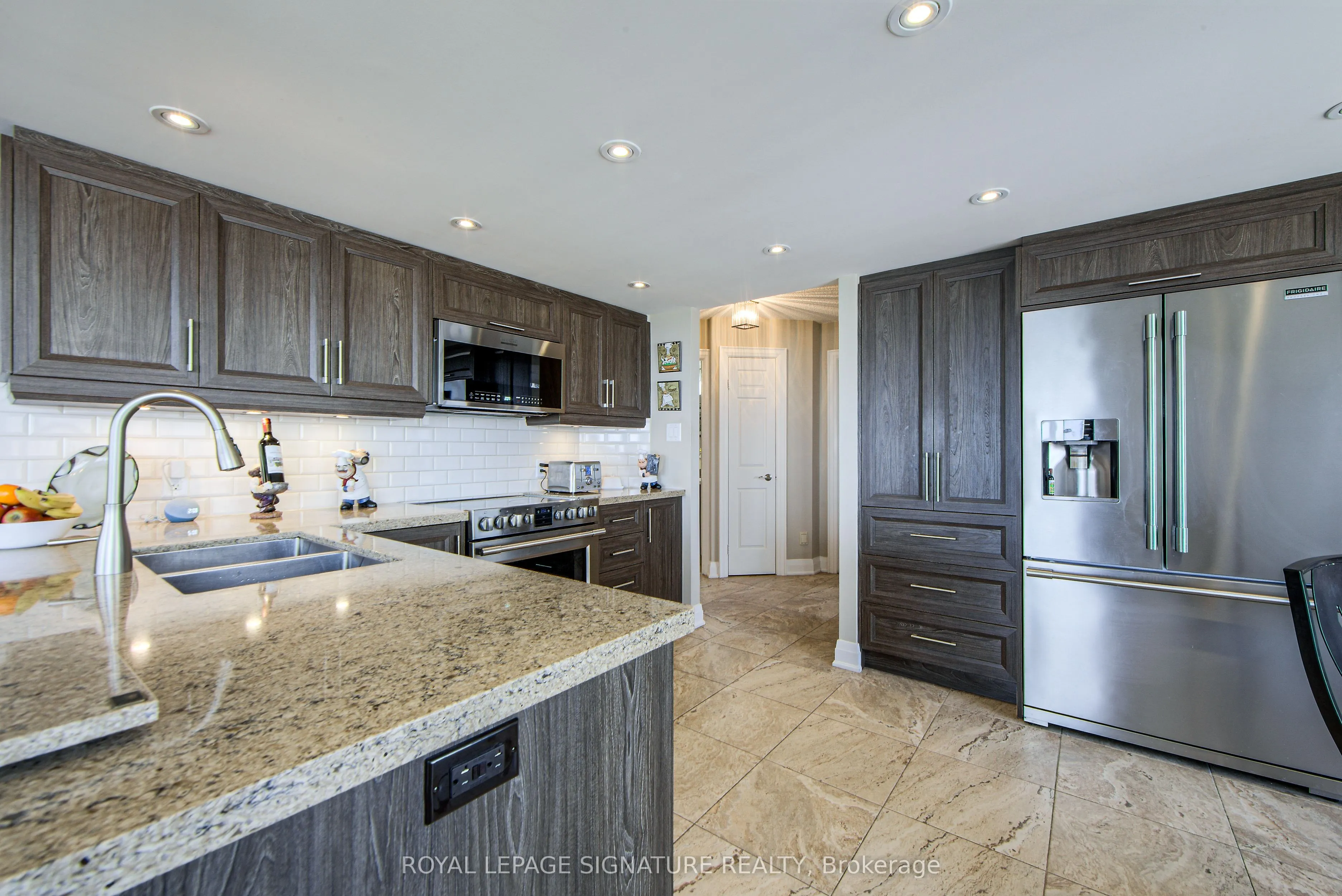 55 Kingsbridge Garden Circle, #2111