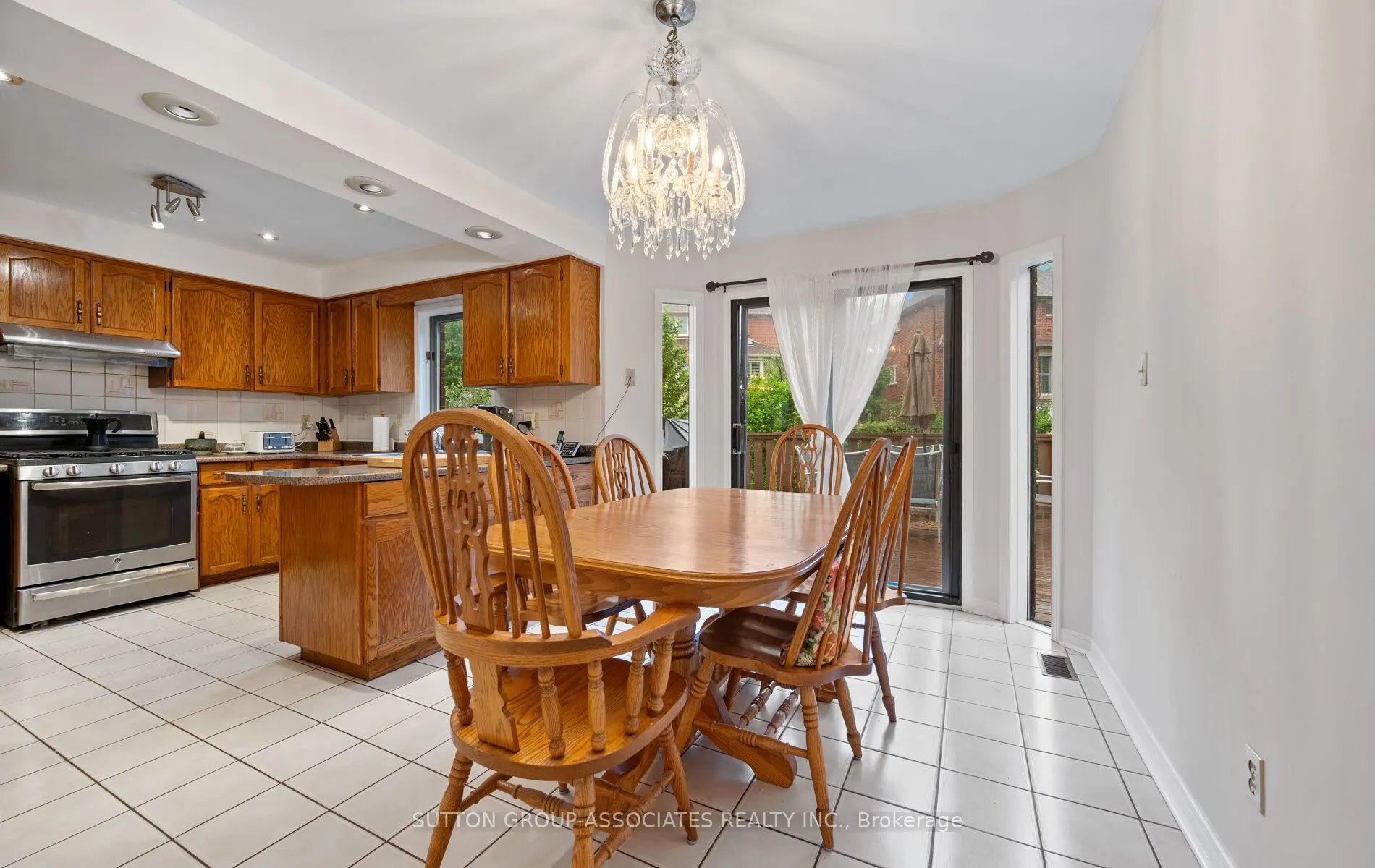 1252 Greenwood Crescent