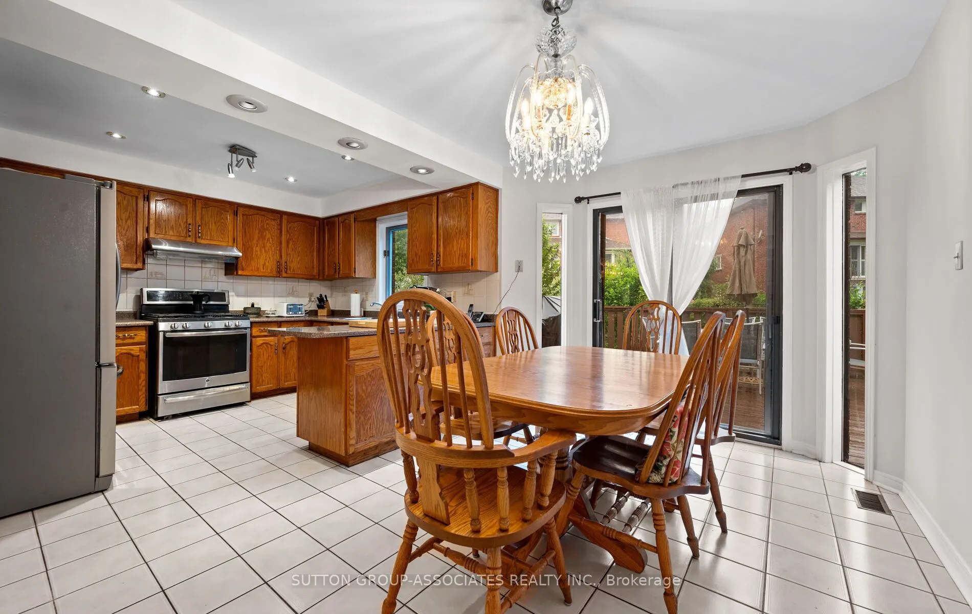 1252 Greenwood Crescent