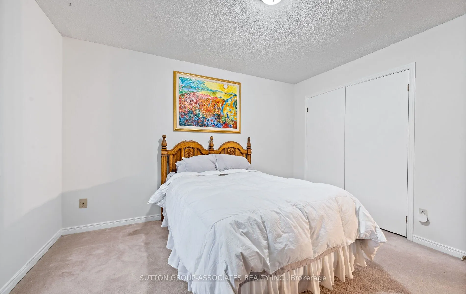 1252 Greenwood Crescent