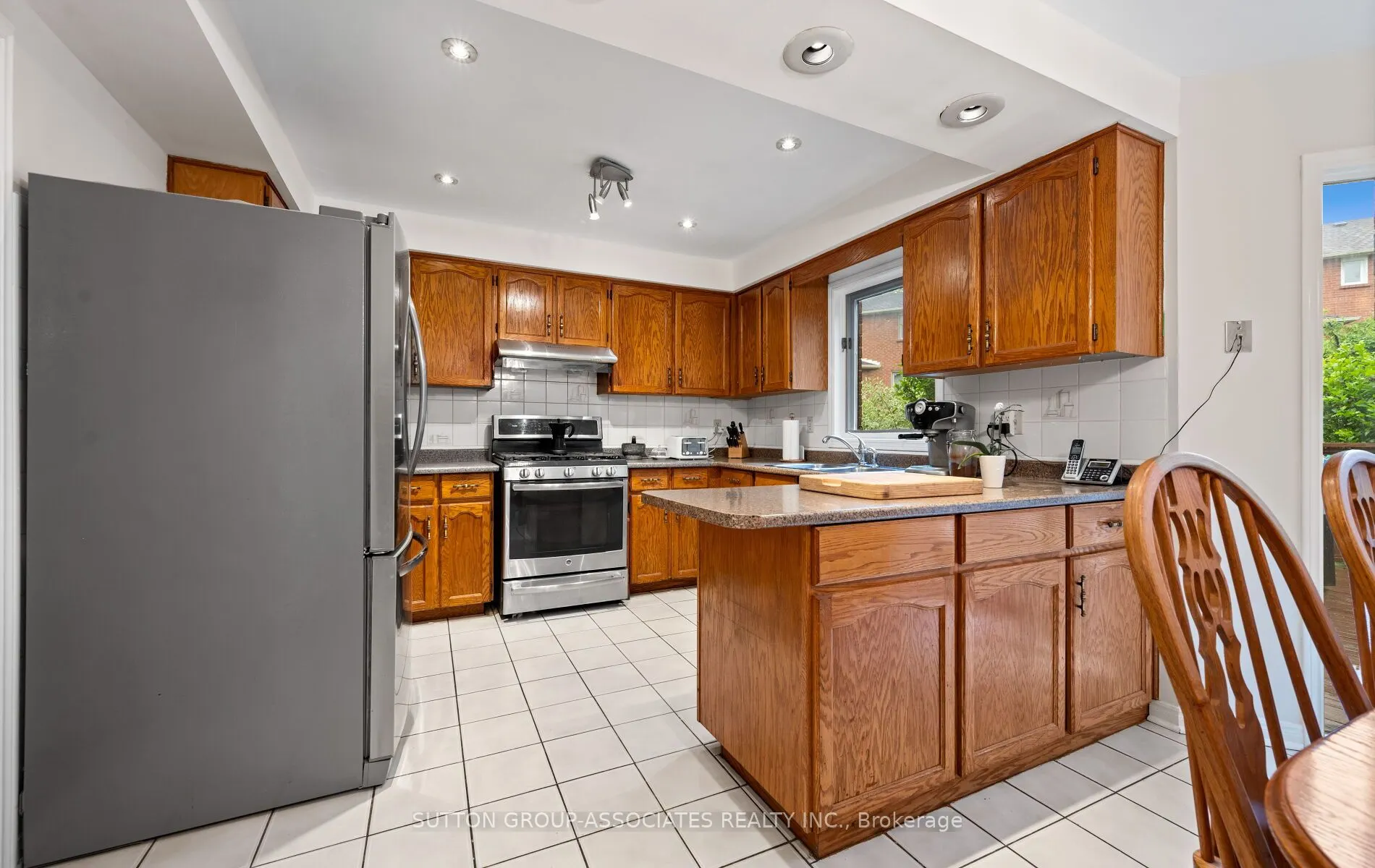 1252 Greenwood Crescent