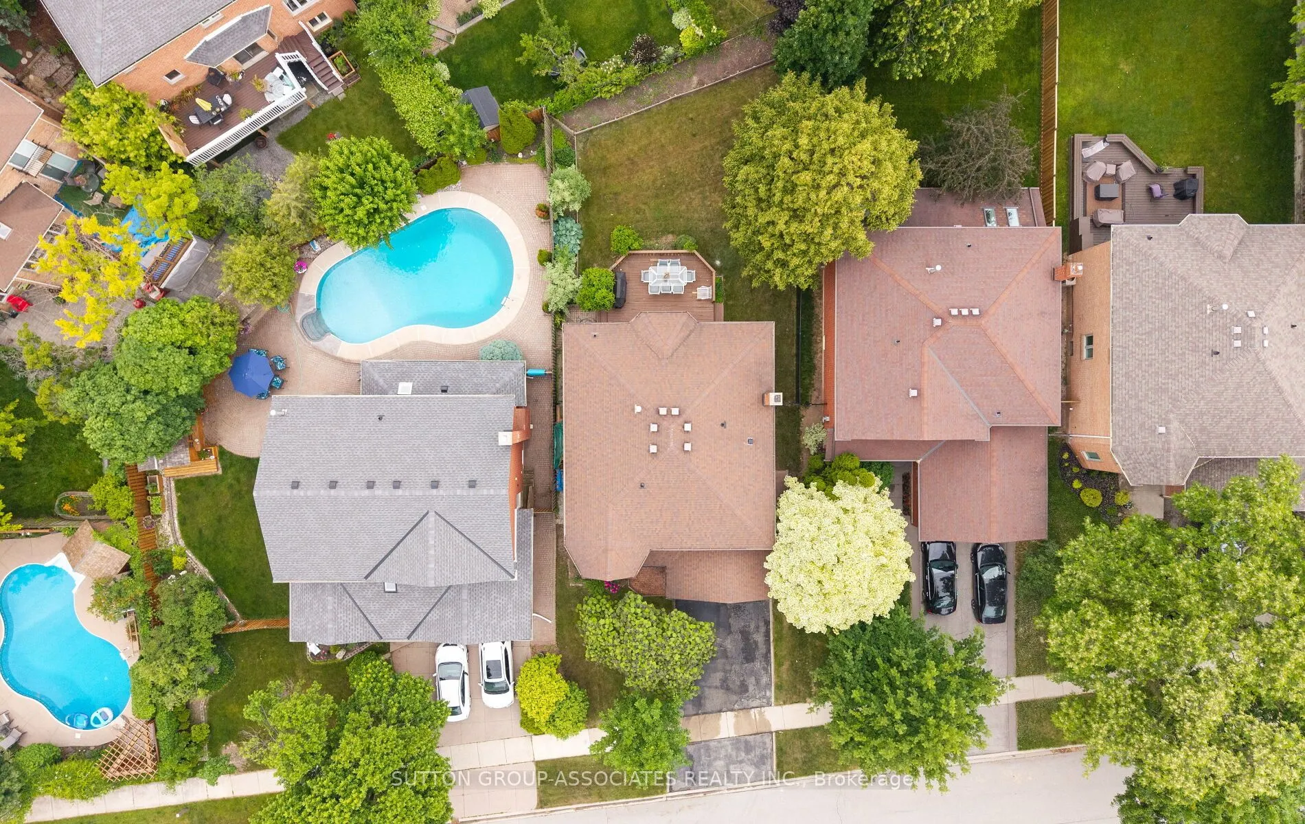 1252 Greenwood Crescent