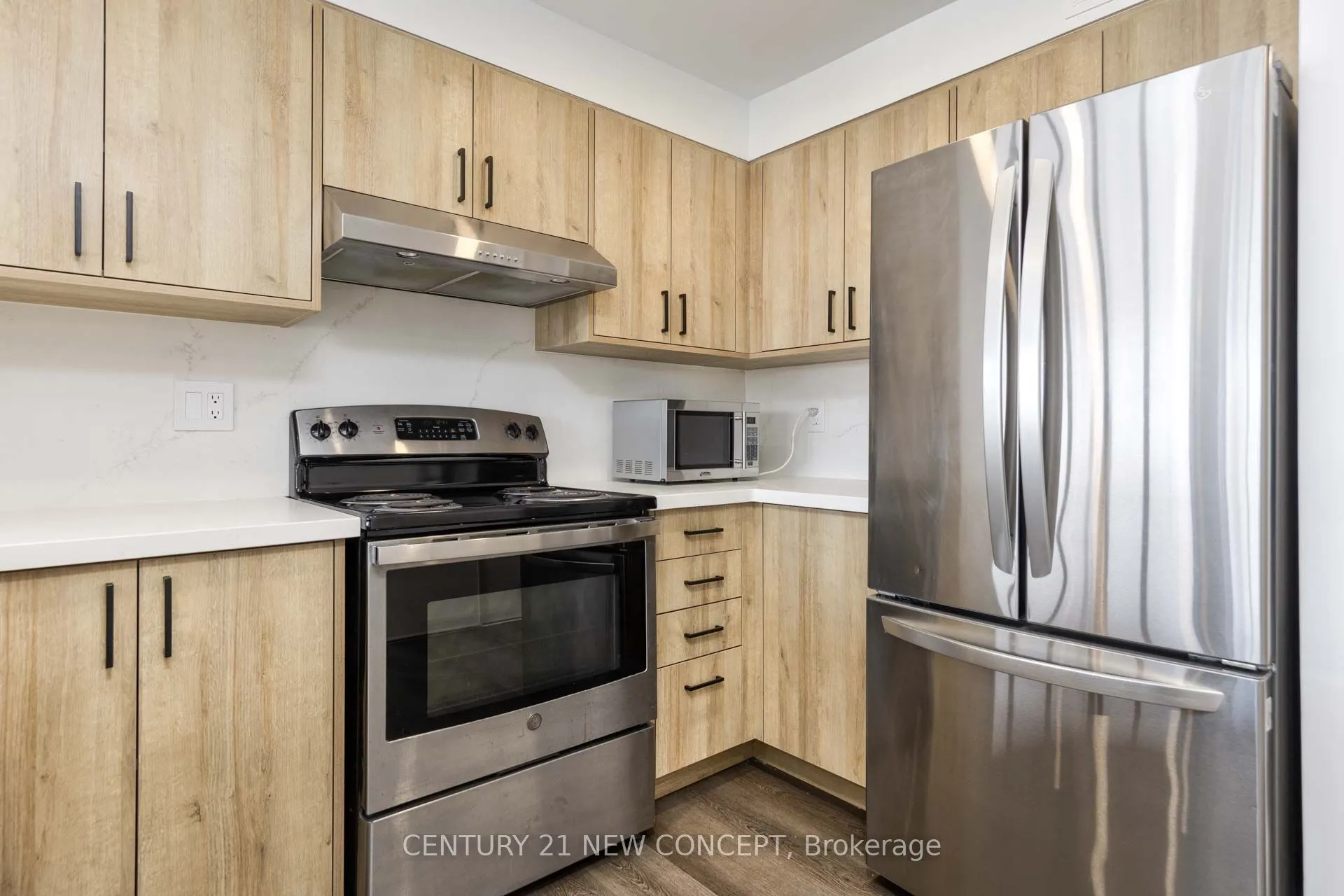 50 Eglinton Avenue W, #1105