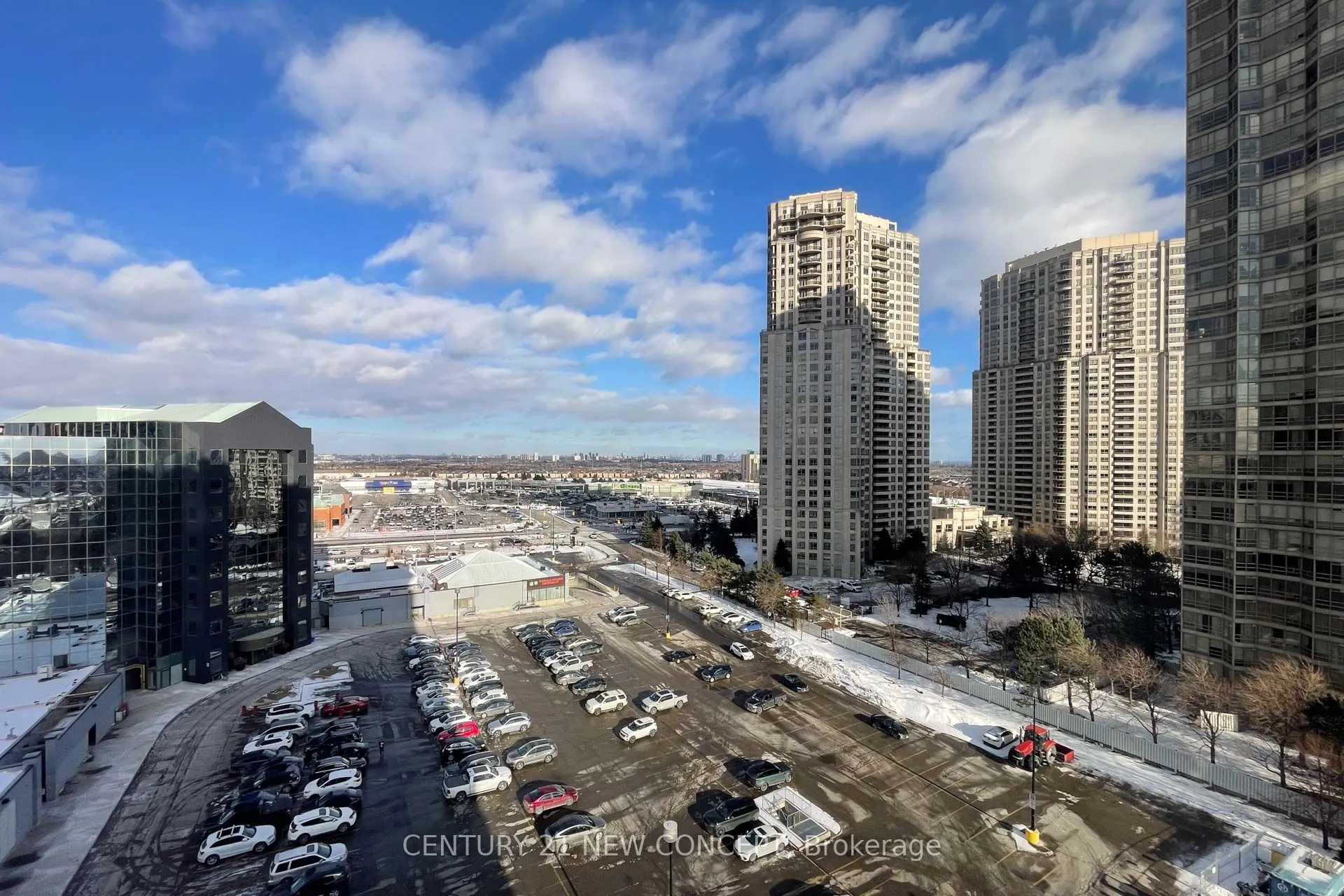50 Eglinton Avenue W, #1105