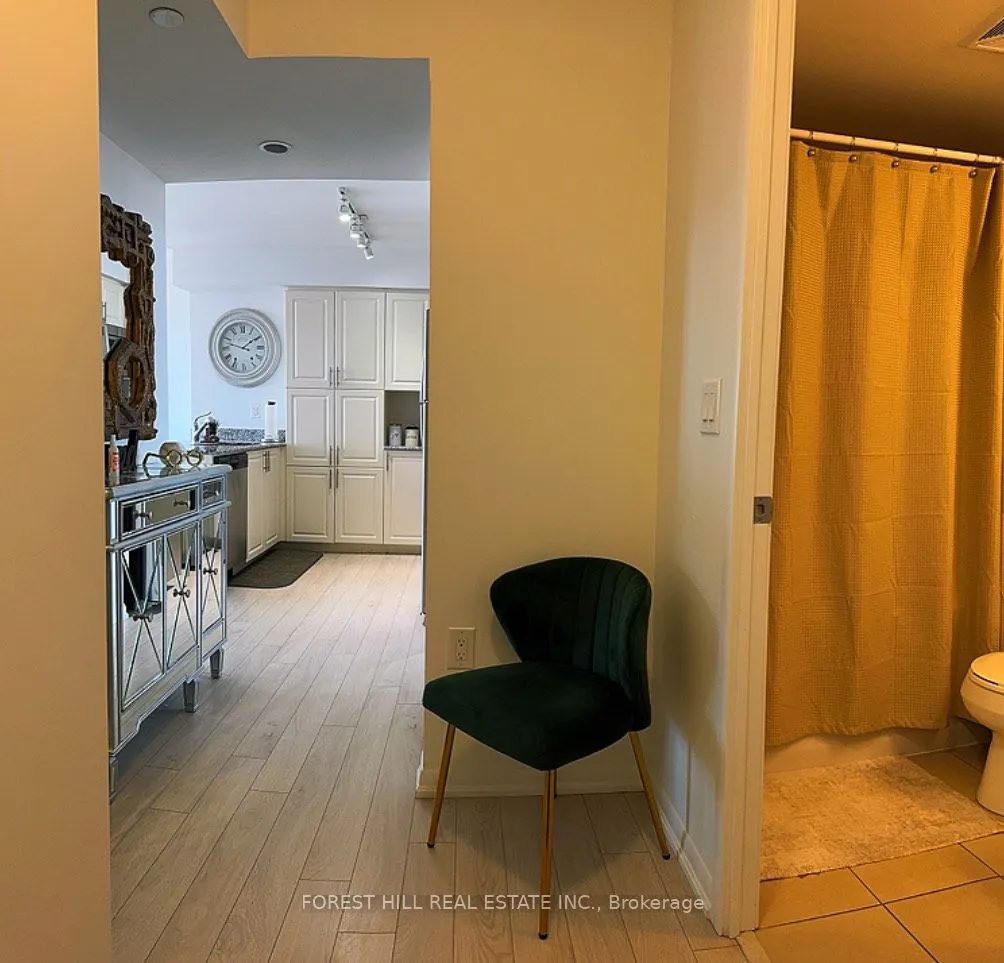 830 Lawrence Avenue W, #2502