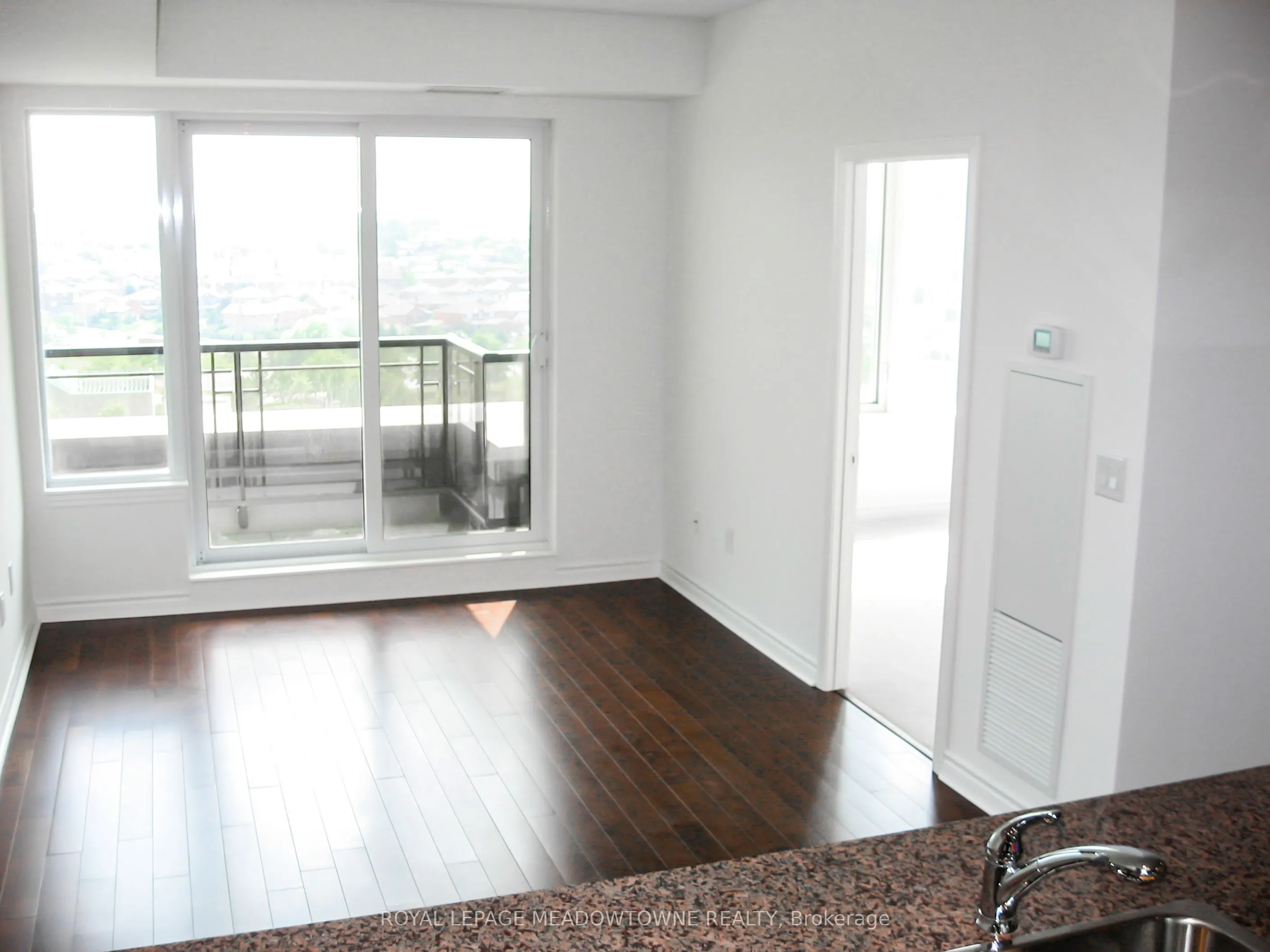 385 Prince Of Wales Drive, #910