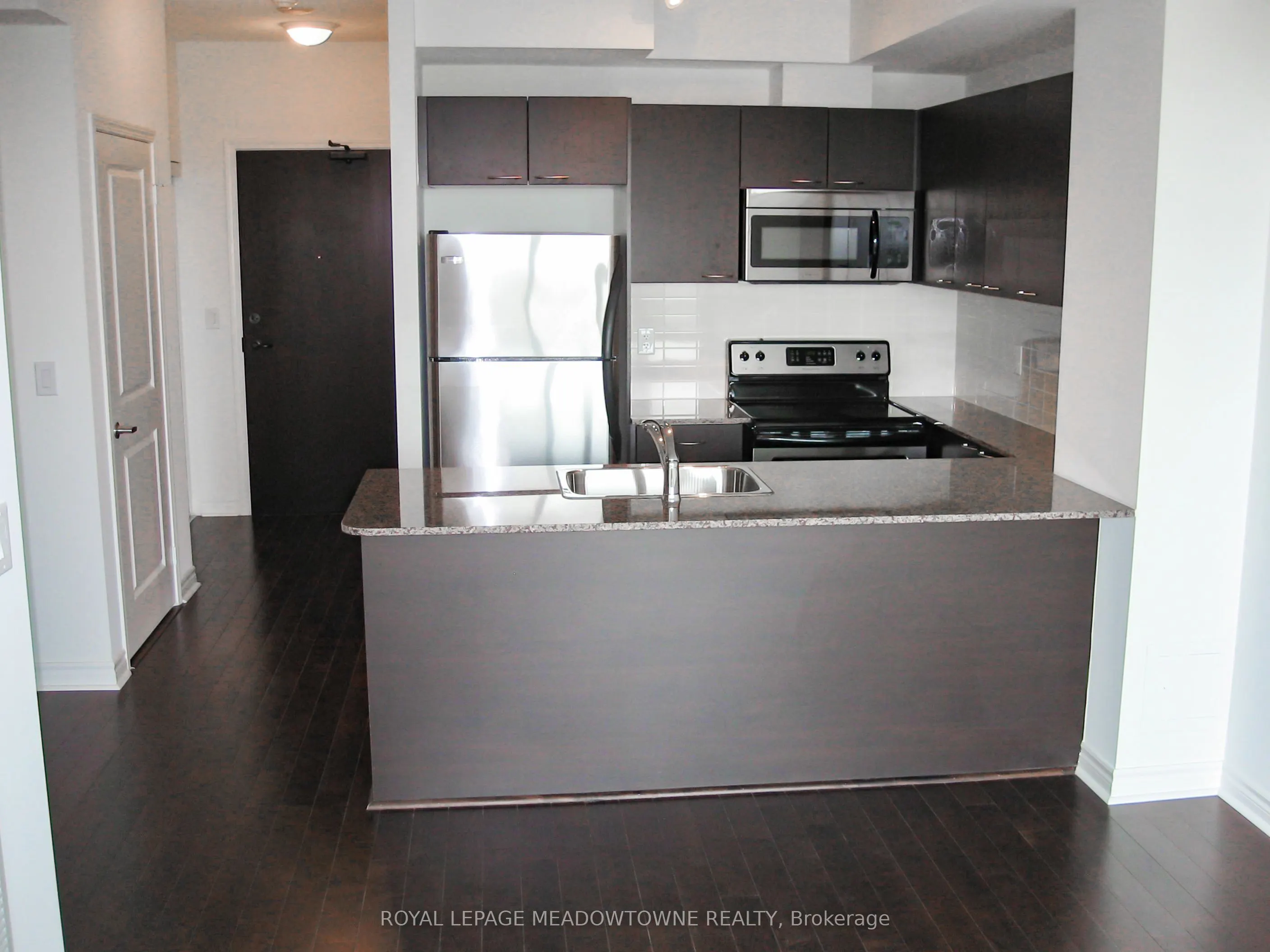 385 Prince Of Wales Drive, #910
