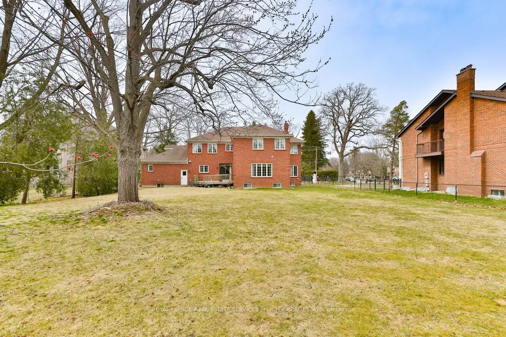 2390 Mississauga Road