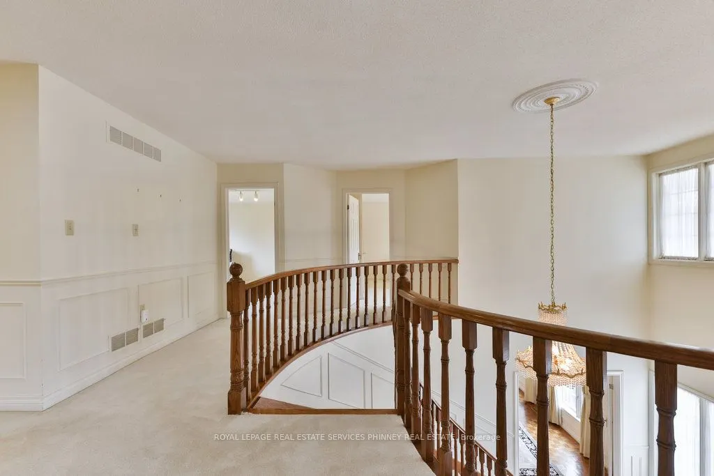 2390 Mississauga Road