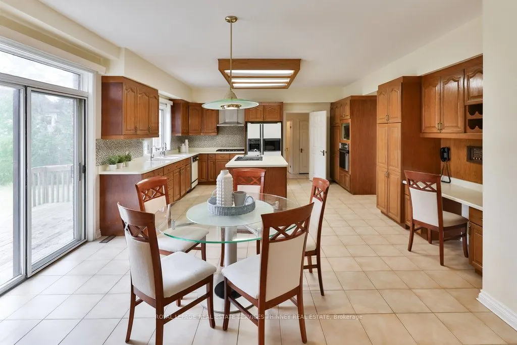 2390 Mississauga Road