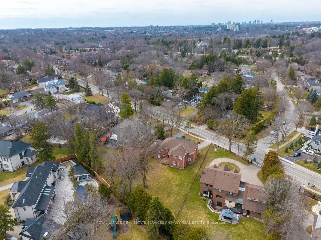 2390 Mississauga Road