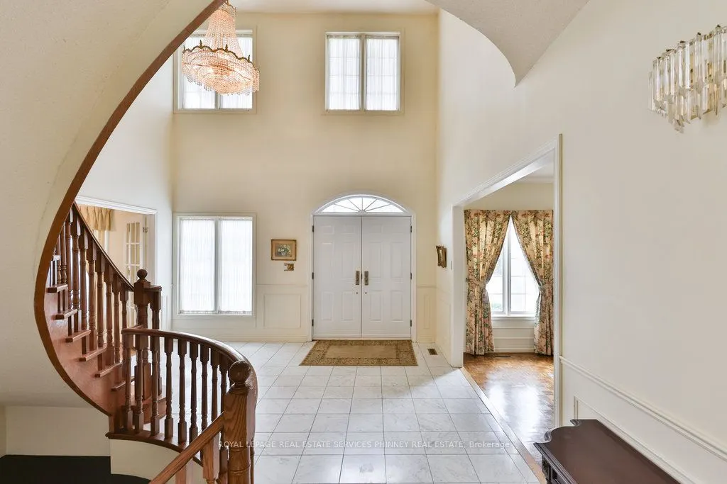 2390 Mississauga Road
