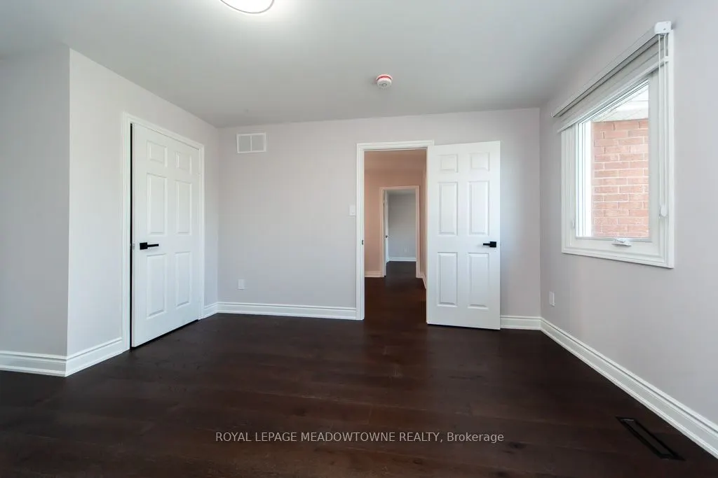 328 Bristol Road W