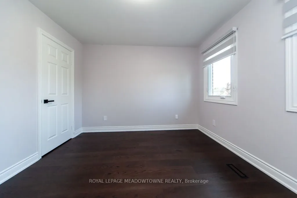 328 Bristol Road W