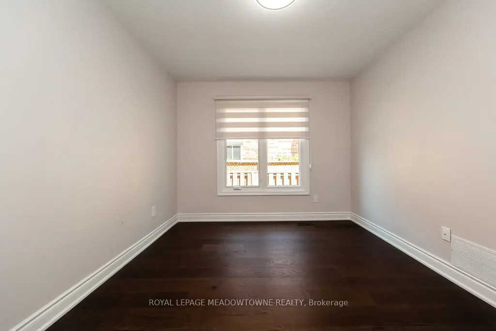 328 Bristol Road W