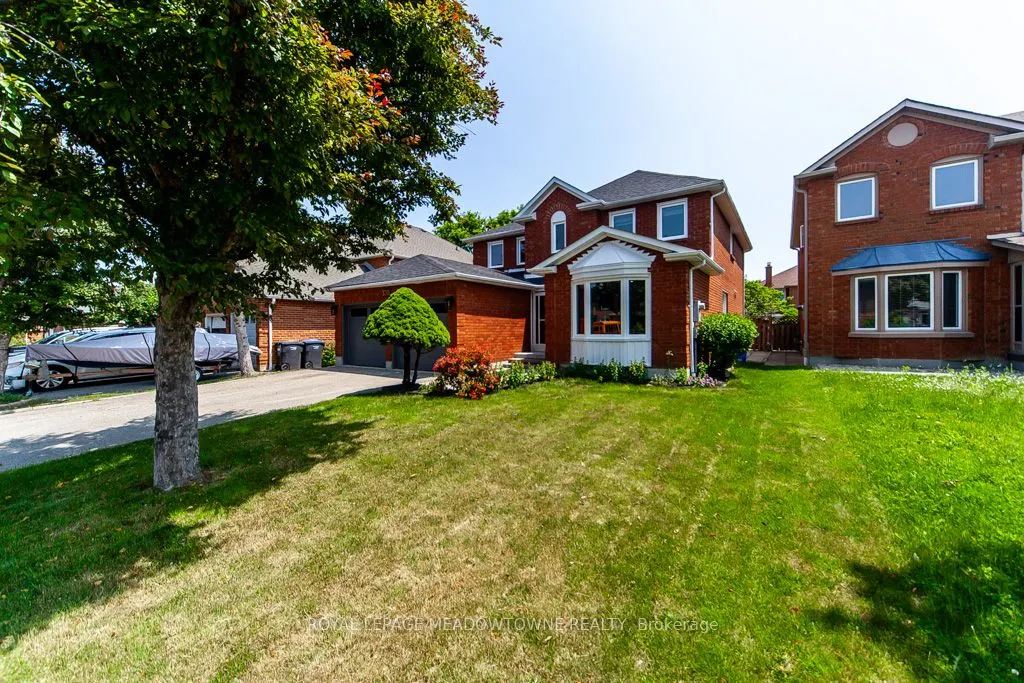 328 Bristol Road W