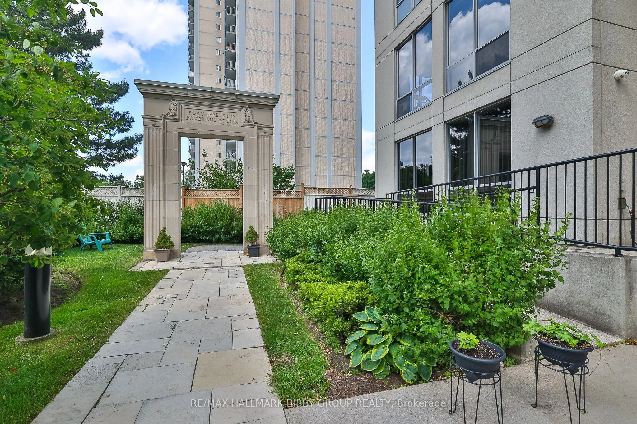 70 High Park Avenue, #1304