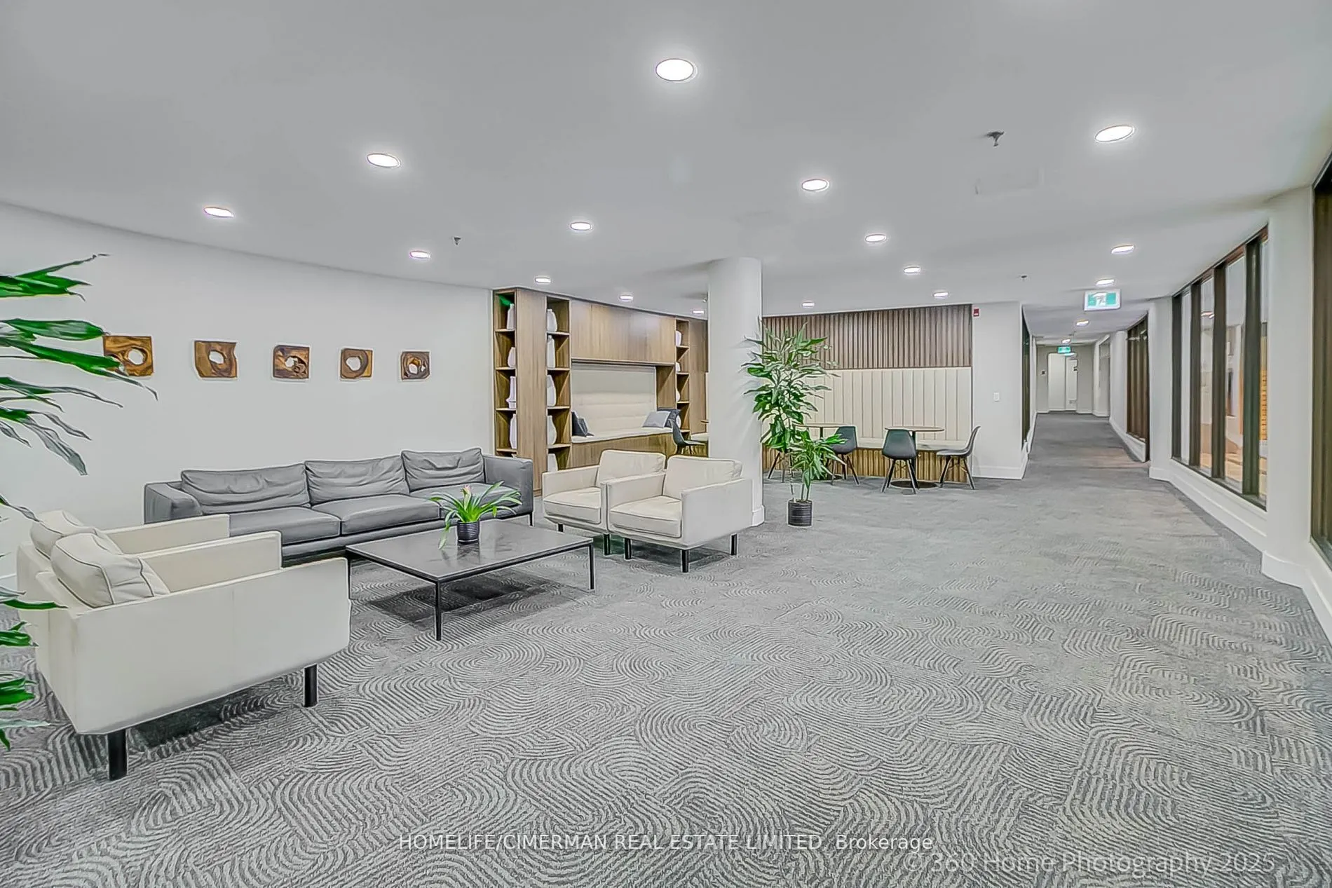 20 Southport Street, #413