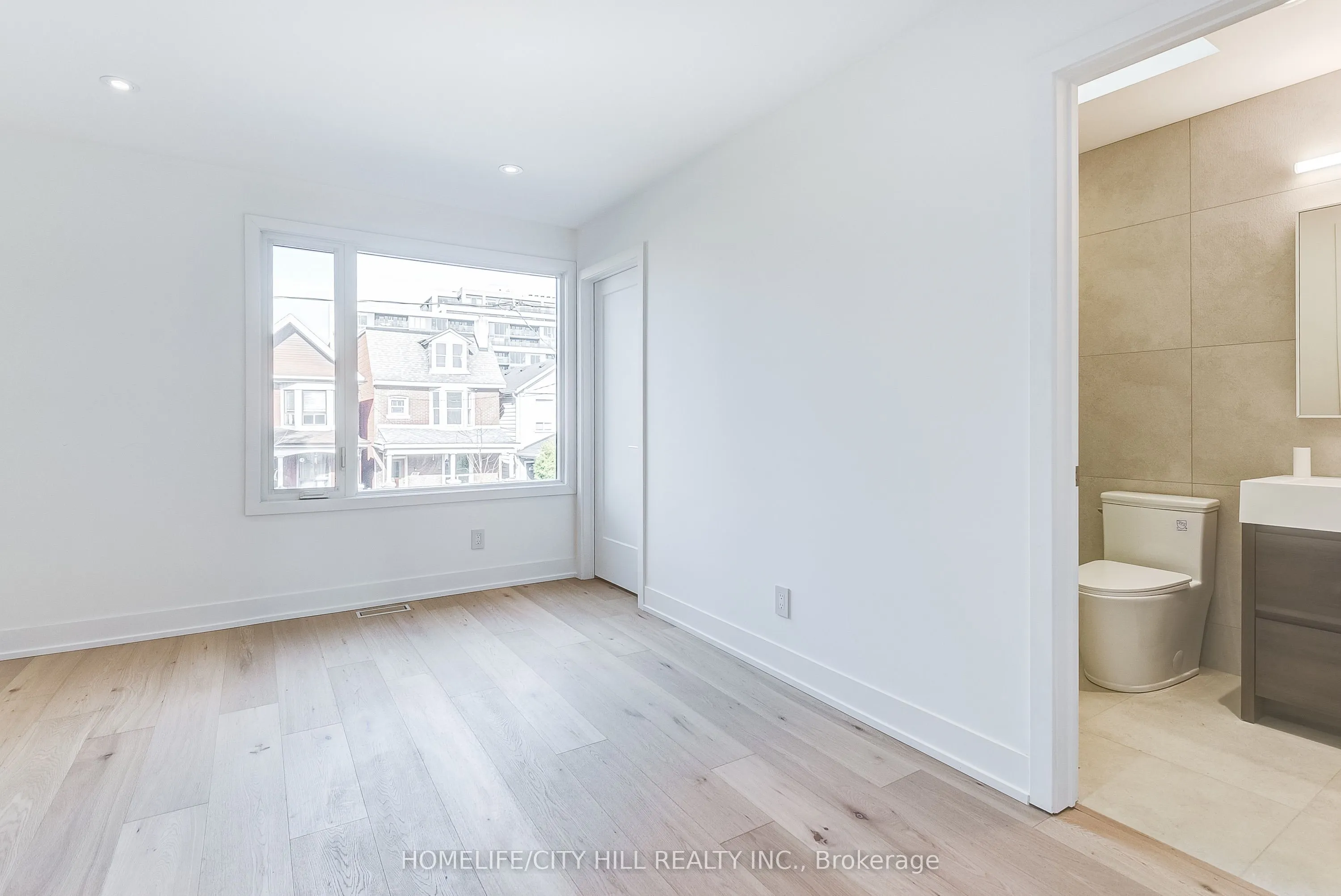 73 Melville Avenue
