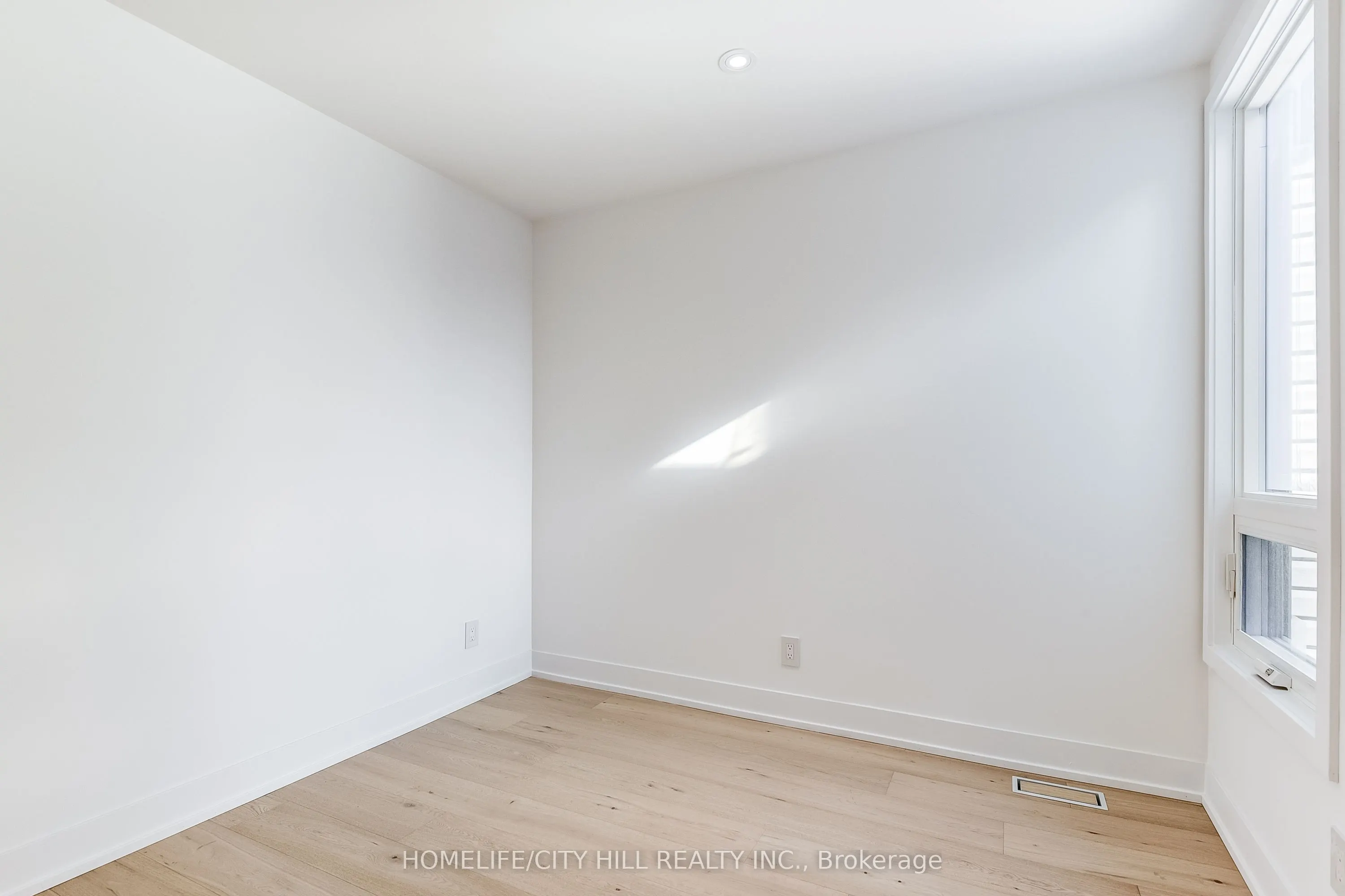 73 Melville Avenue