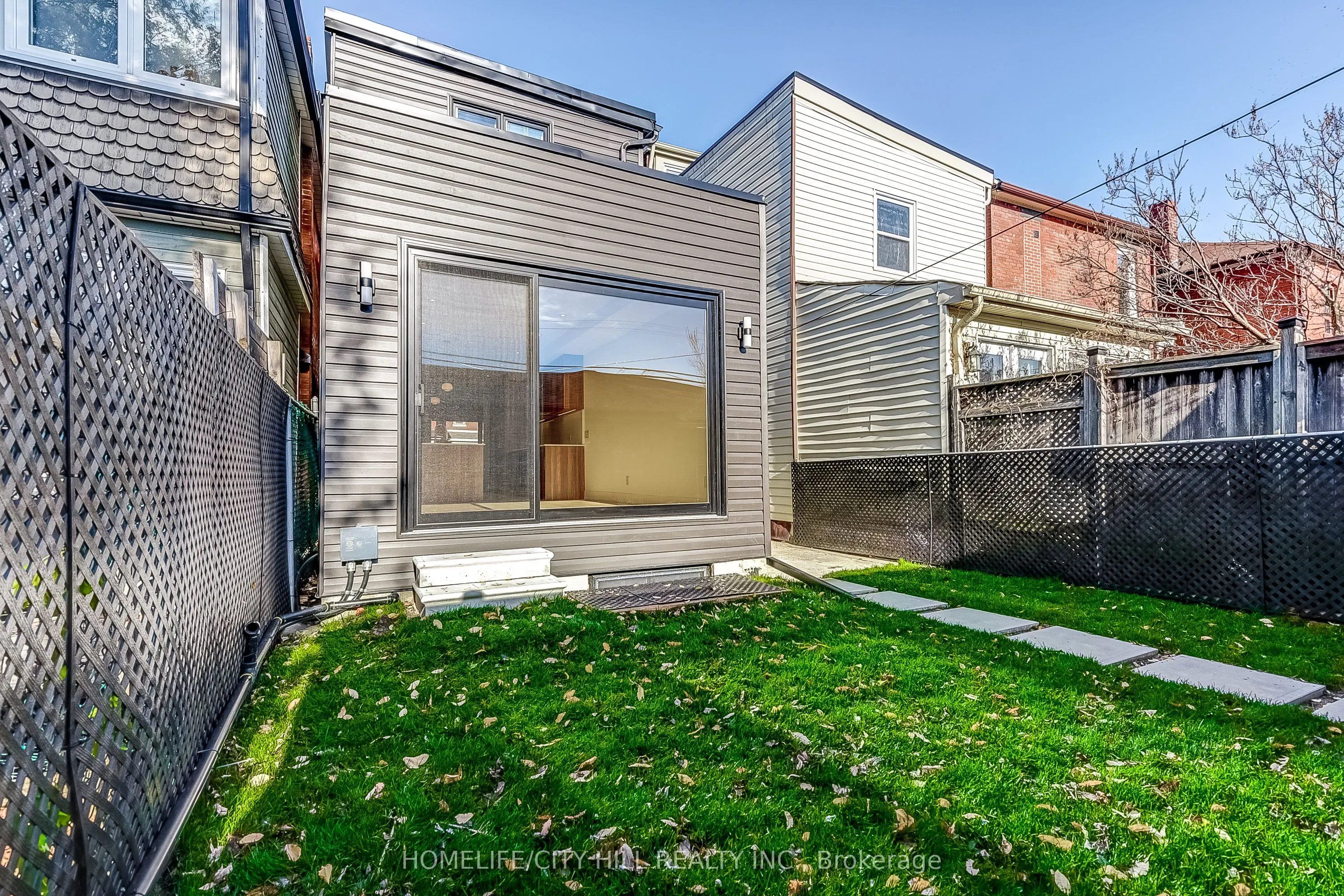 73 Melville Avenue