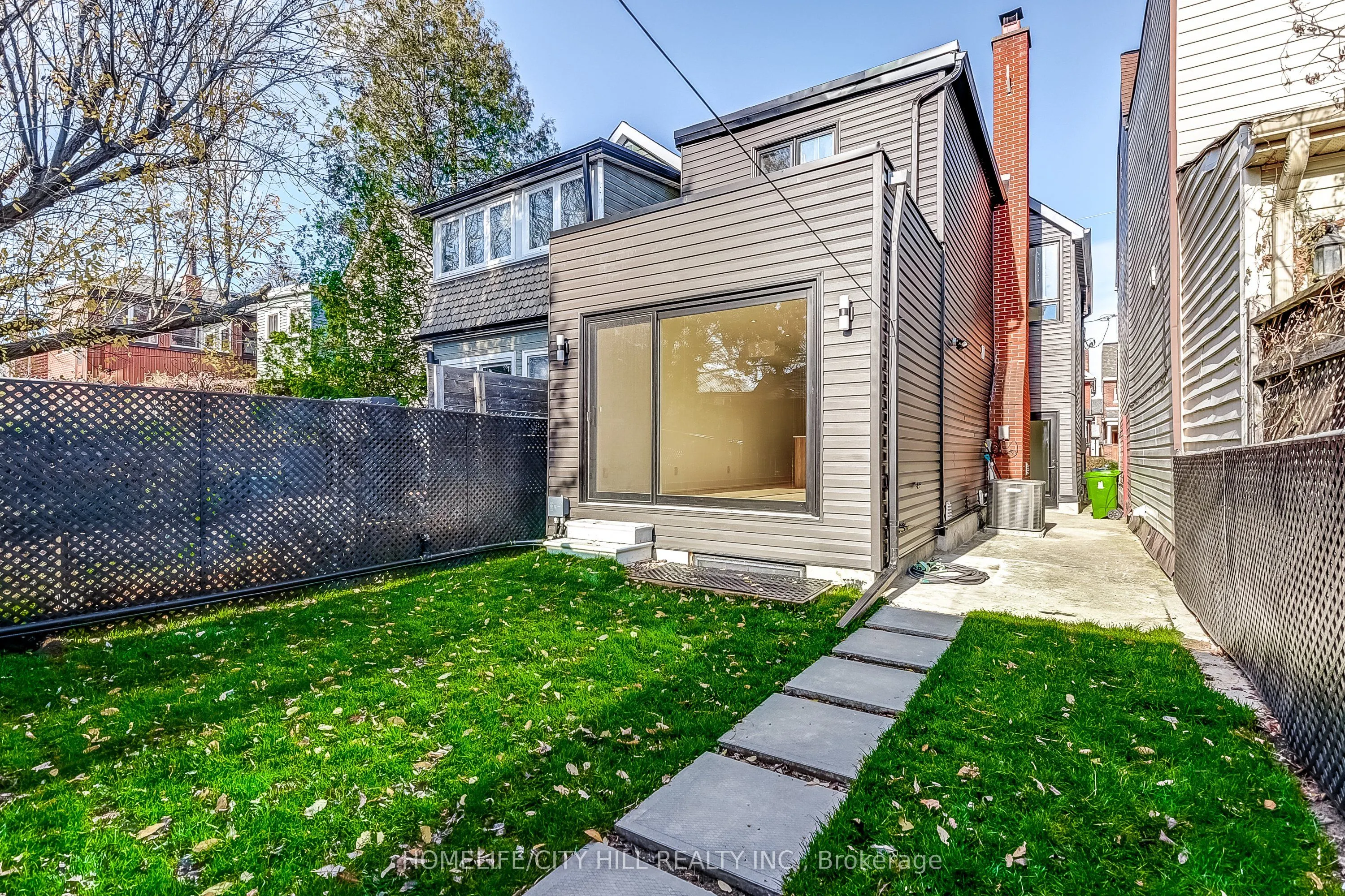 73 Melville Avenue