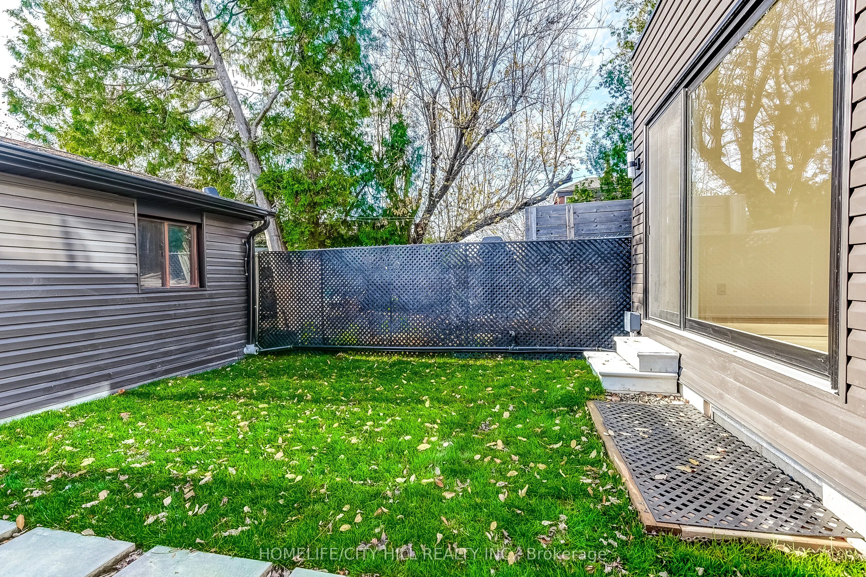 73 Melville Avenue