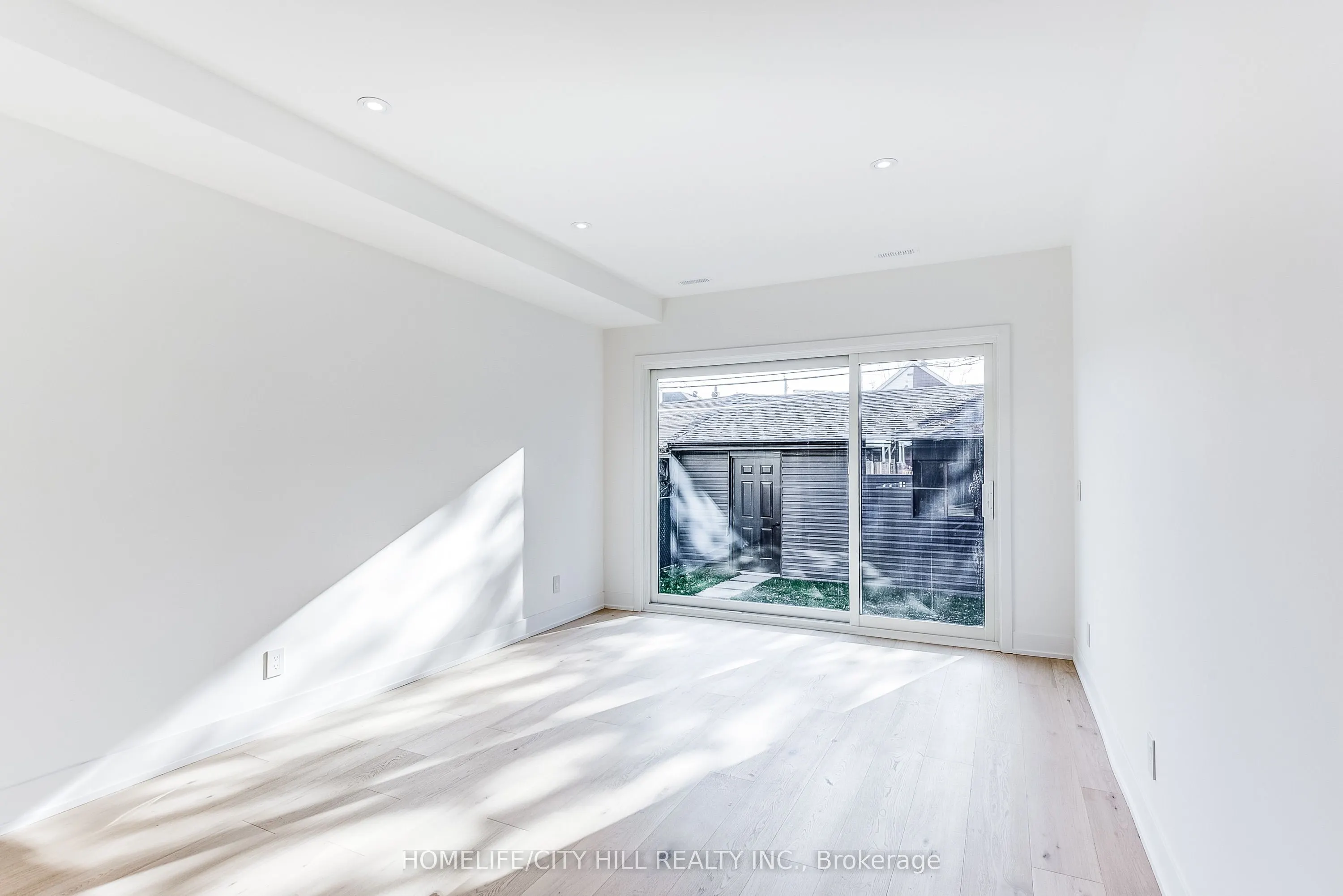 73 Melville Avenue