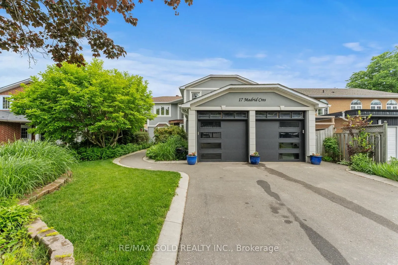 17 Madrid Crescent