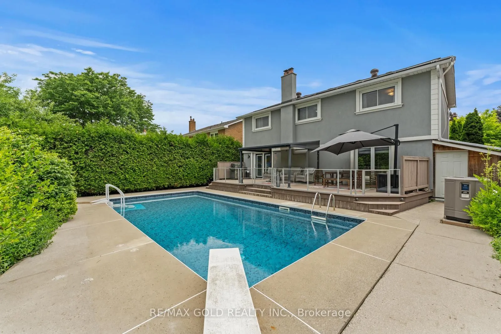 17 Madrid Crescent