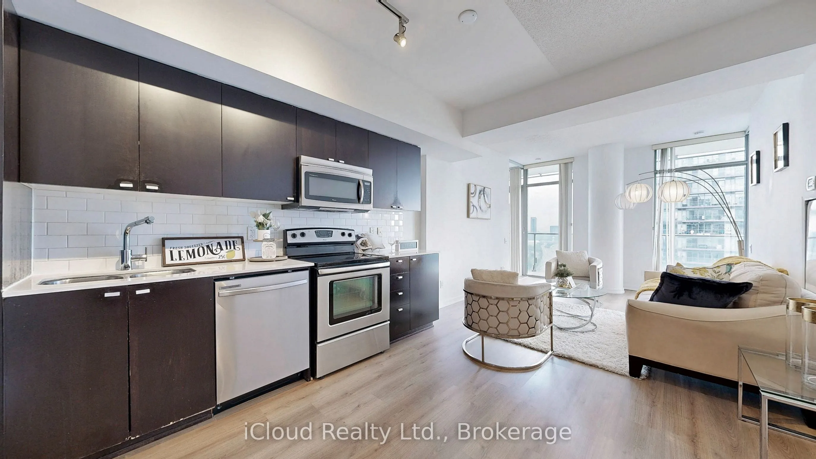 103 The Queensway Avenue, #2706