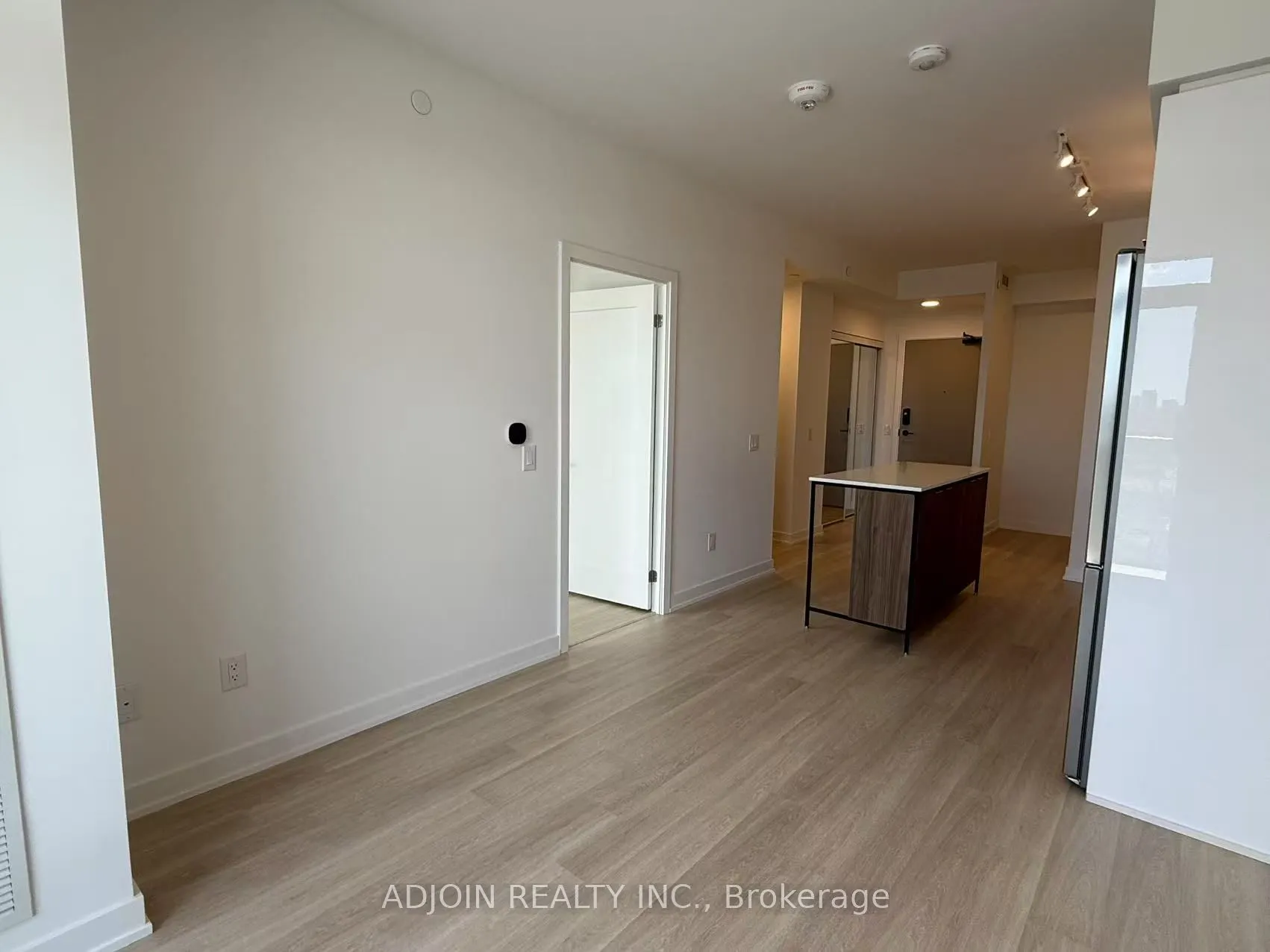 5105 Hurontario Street, #1104