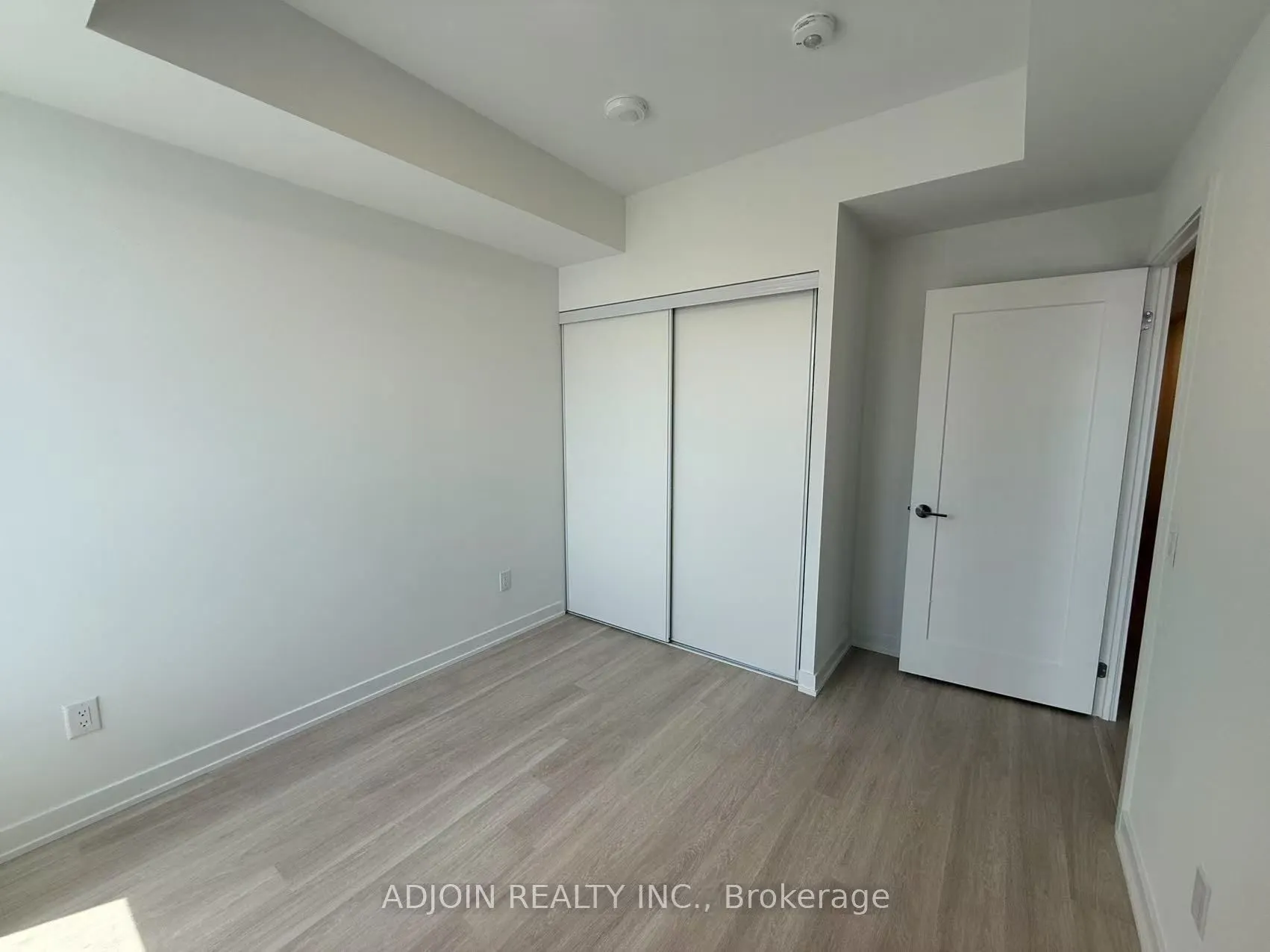 5105 Hurontario Street, #1104