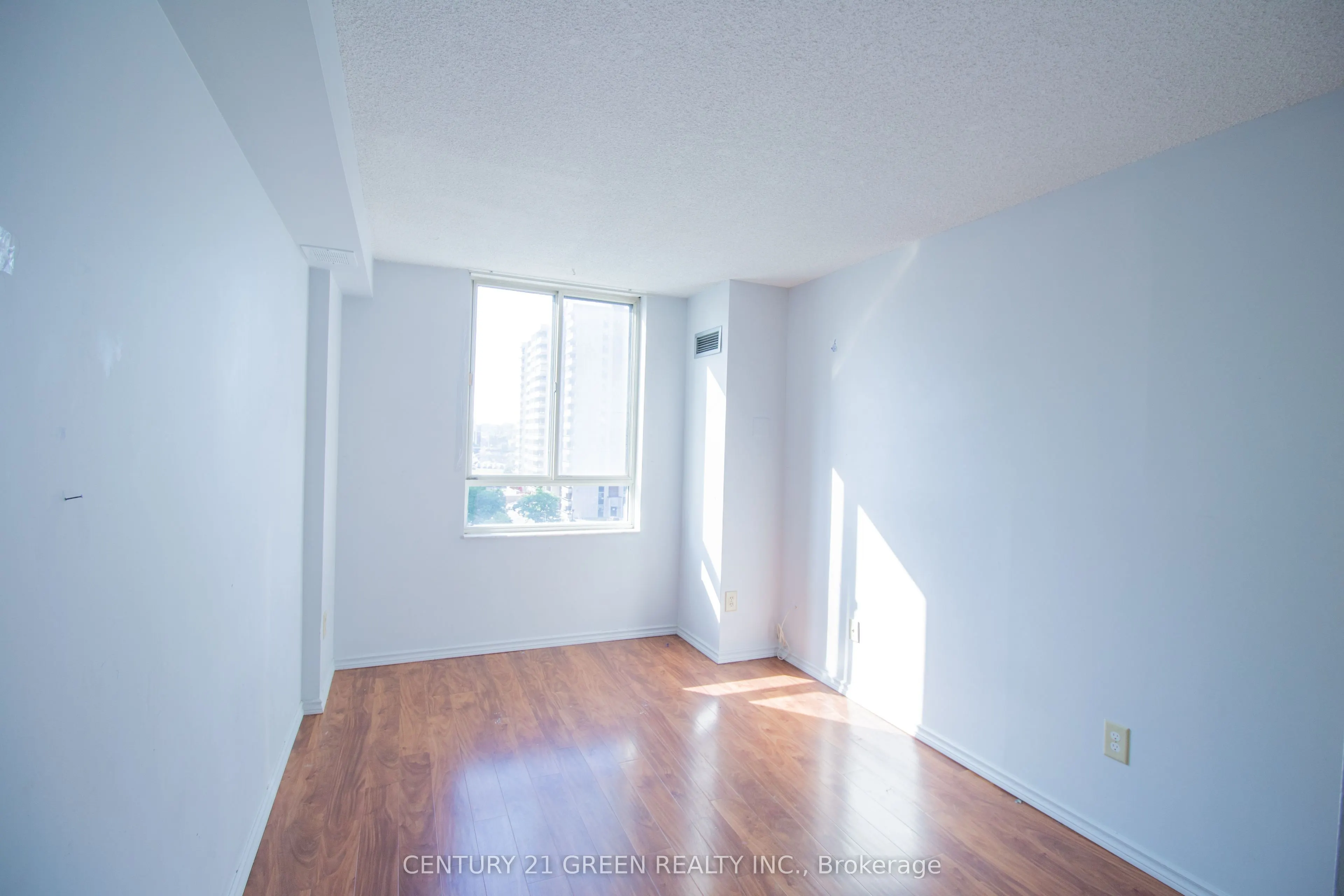5 Lisa Street, #706