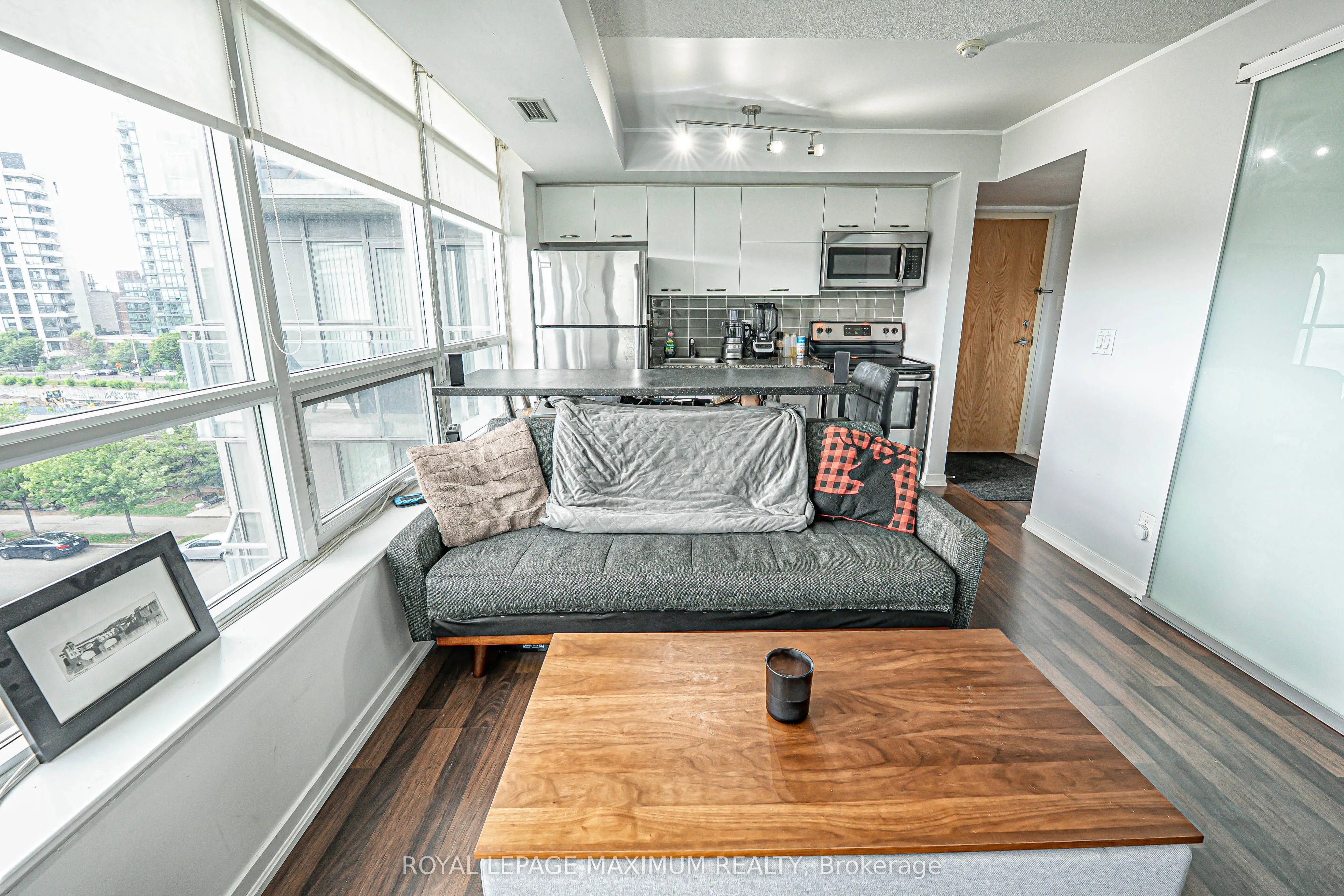 38 Joe Shuster Way, #617