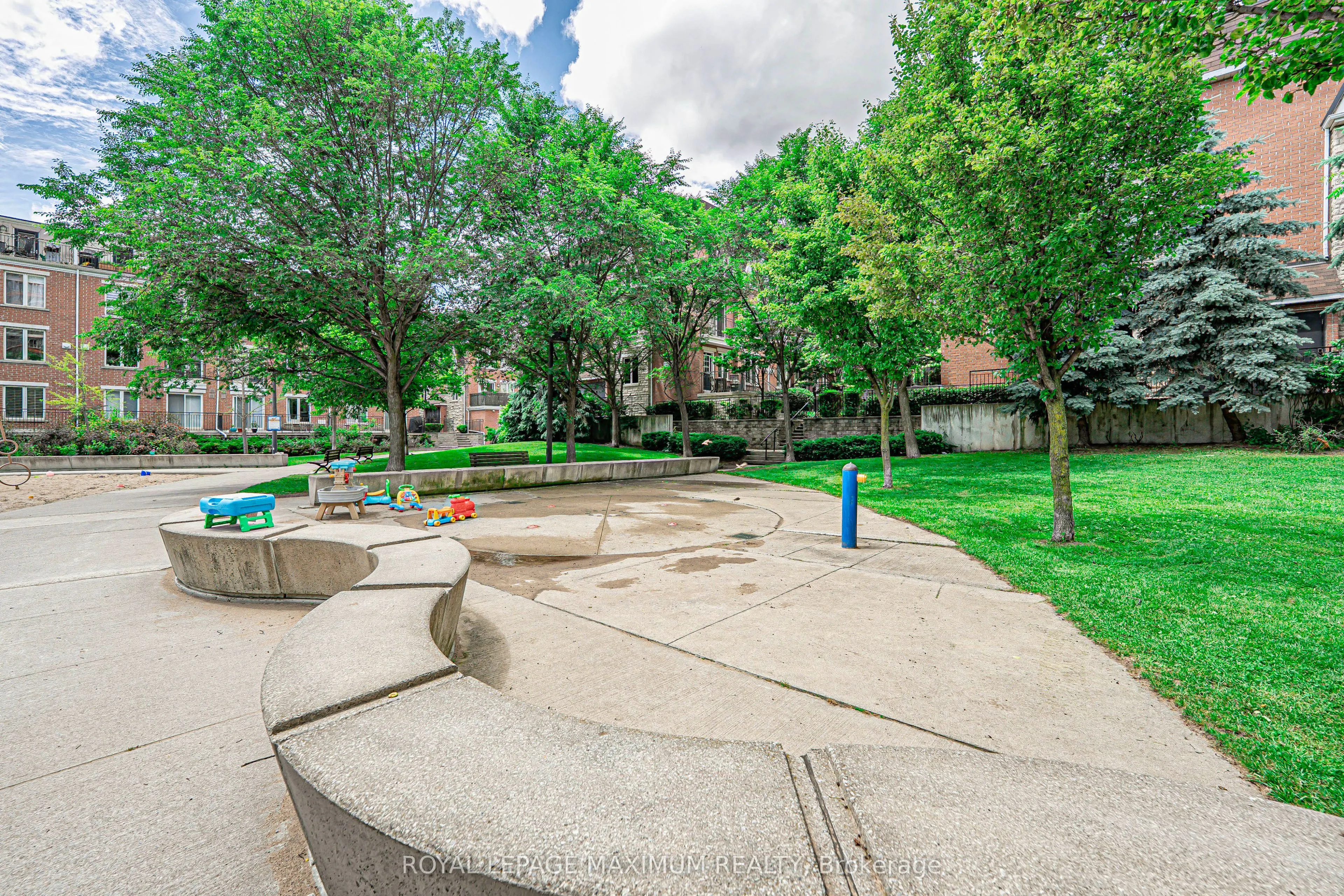 38 Joe Shuster Way, #617
