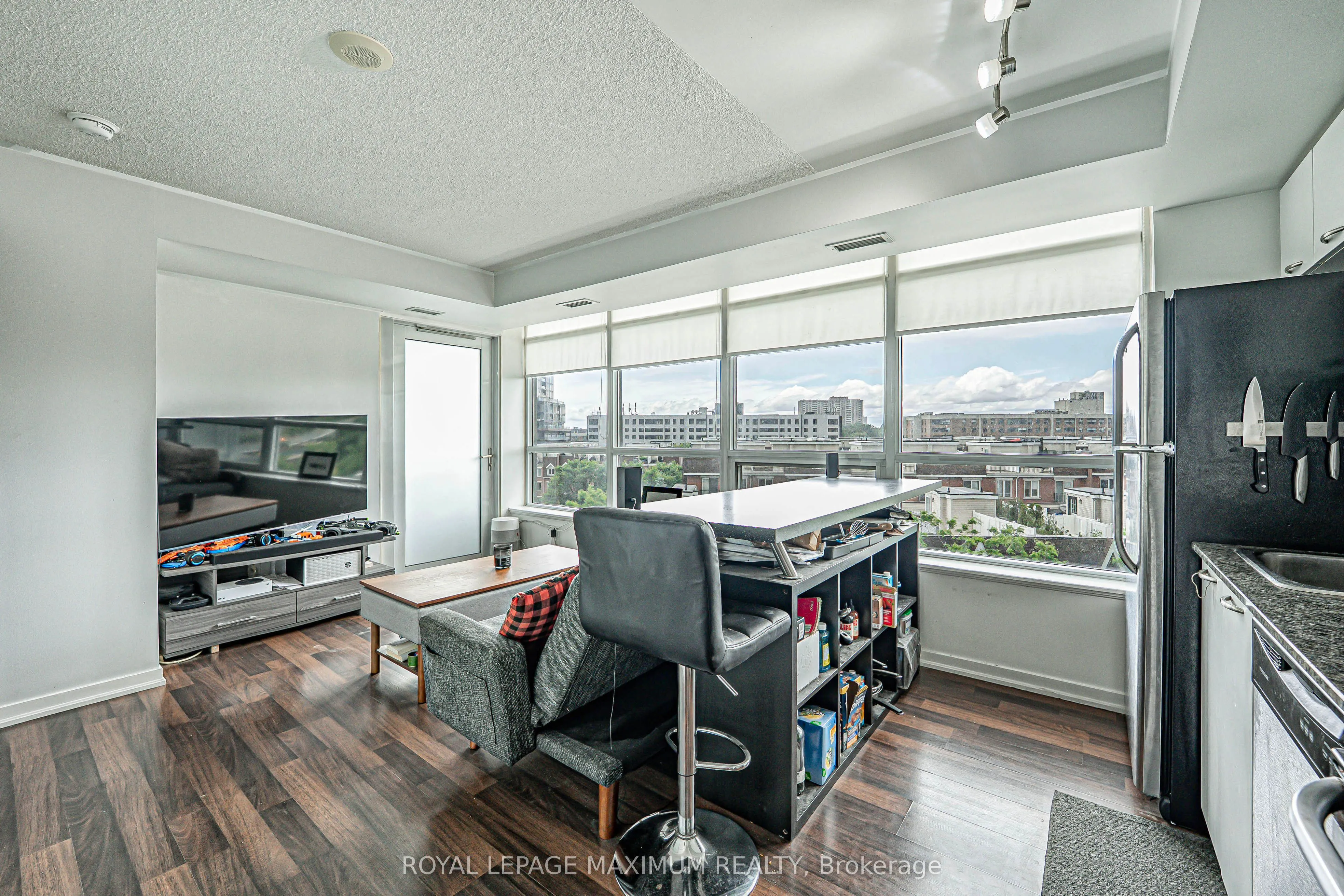 38 Joe Shuster Way, #617