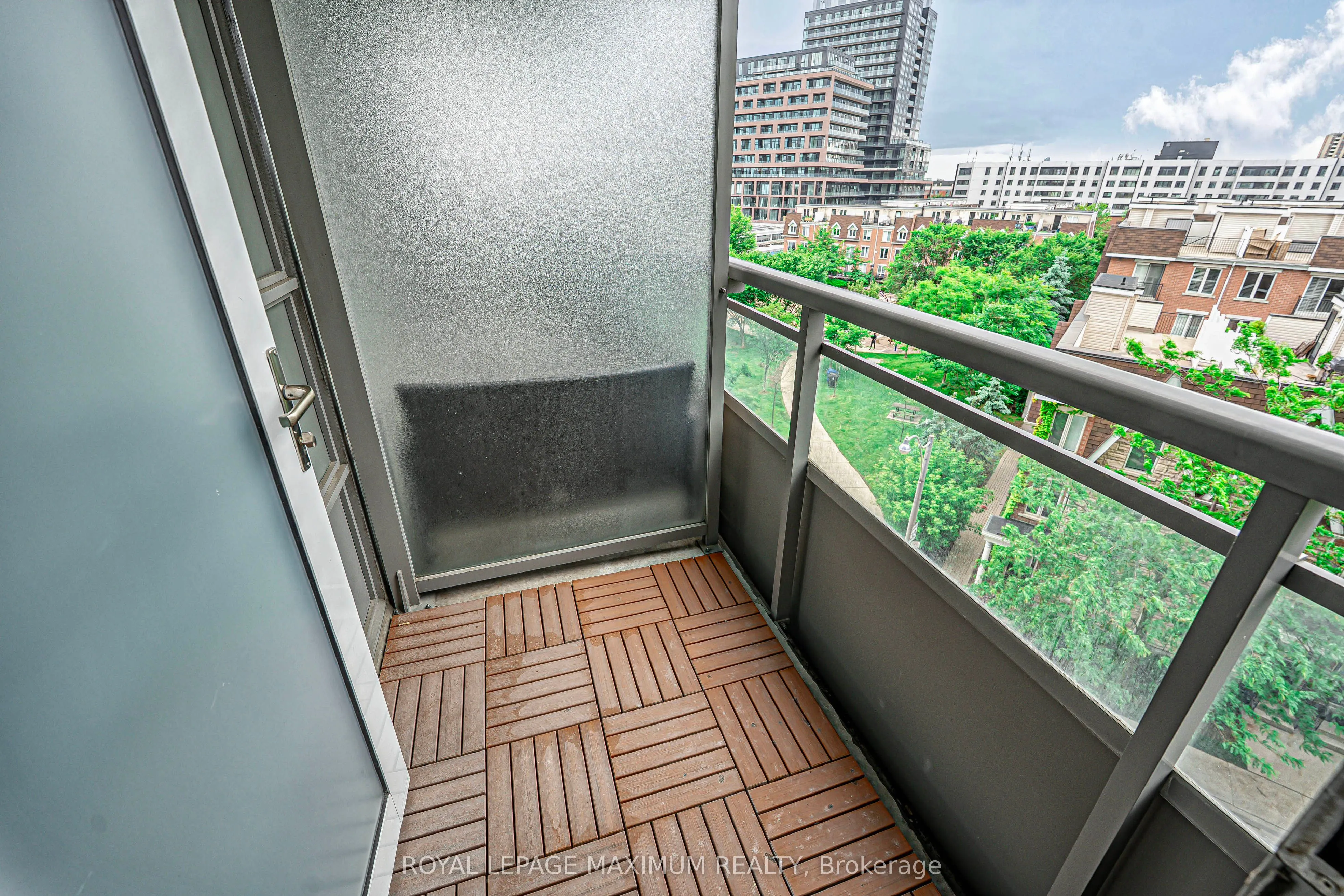 38 Joe Shuster Way, #617