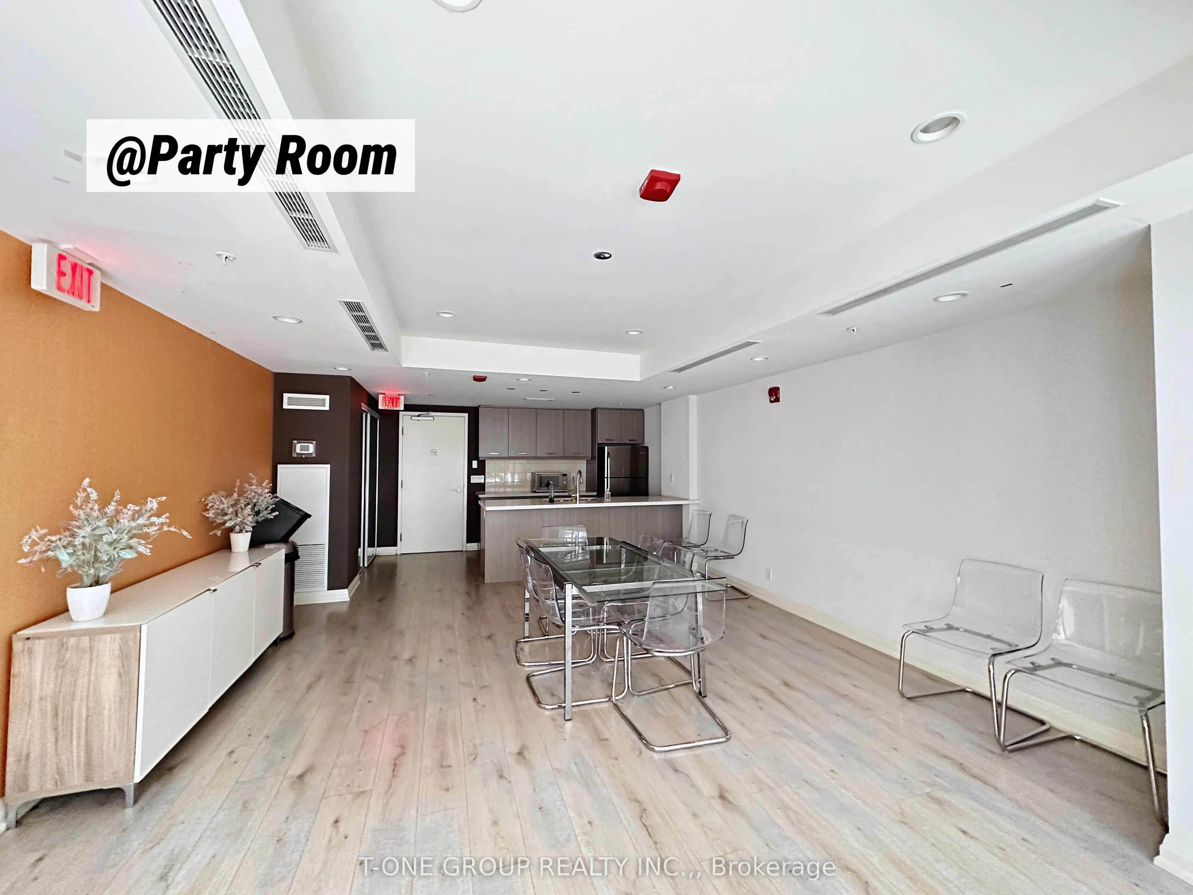 15 James Finlay Way, #717