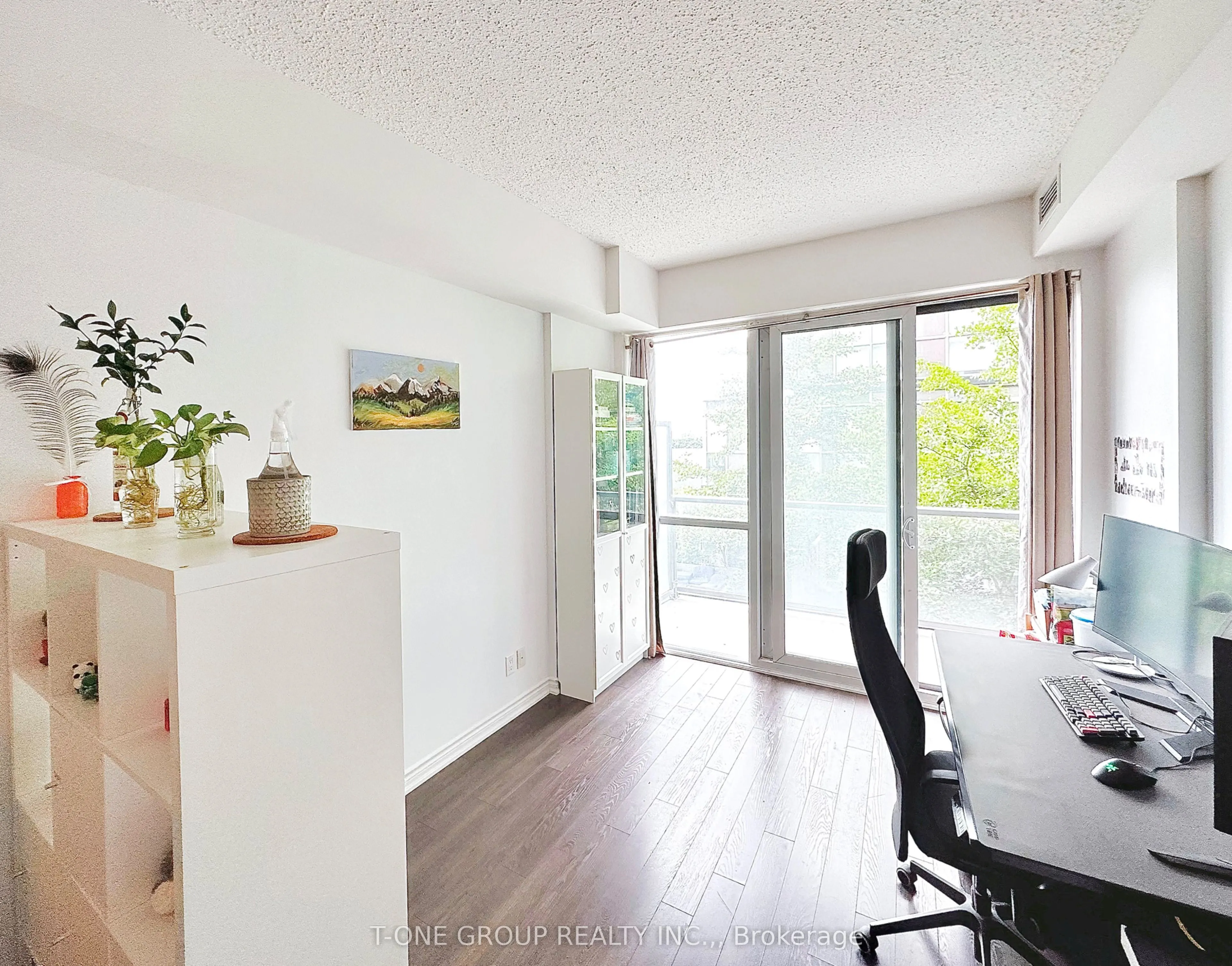 15 James Finlay Way, #717